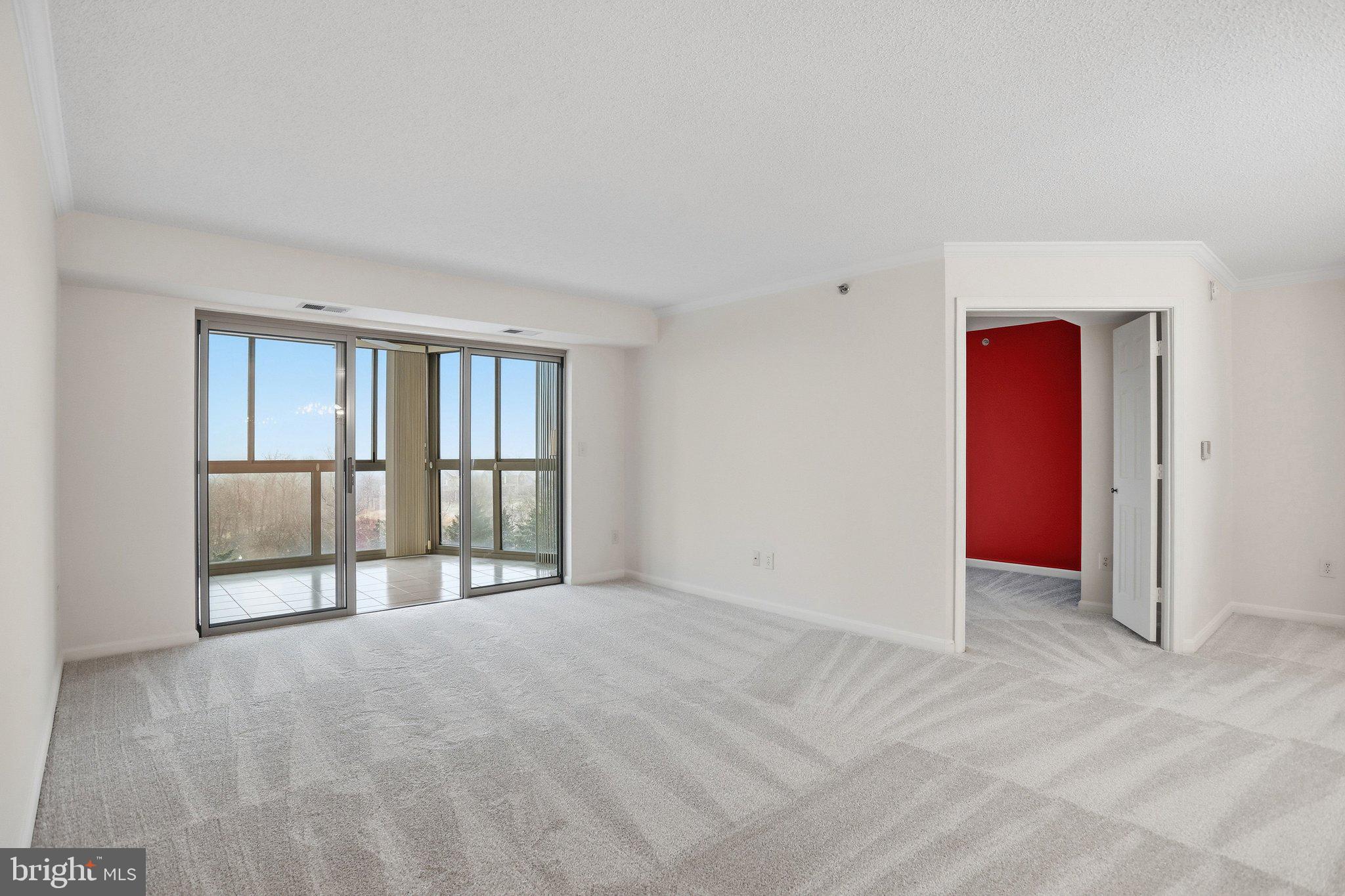 LANSDOWNE WOODS - Residential