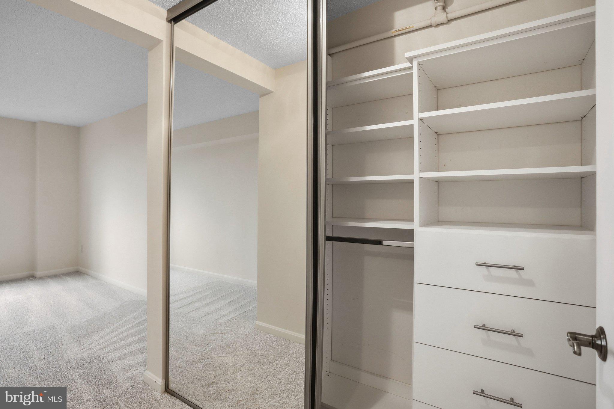 LANSDOWNE WOODS - Residential