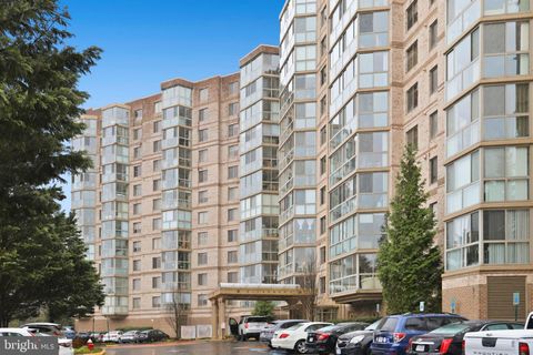 Condo For Sale - 19385 Cypress Ridge Terrace #510<br/> LEESBURG, VA 20176