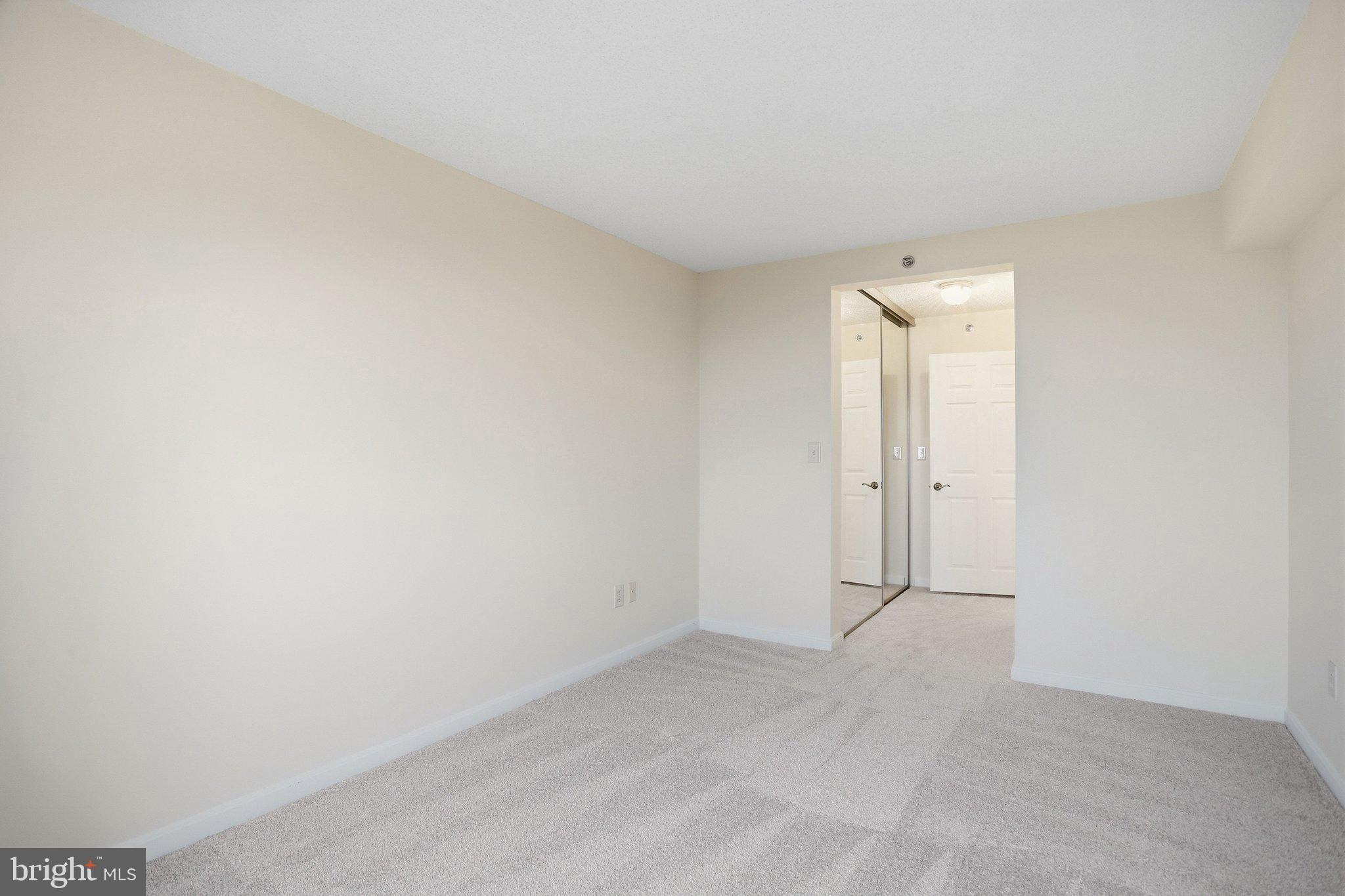 LANSDOWNE WOODS - Residential