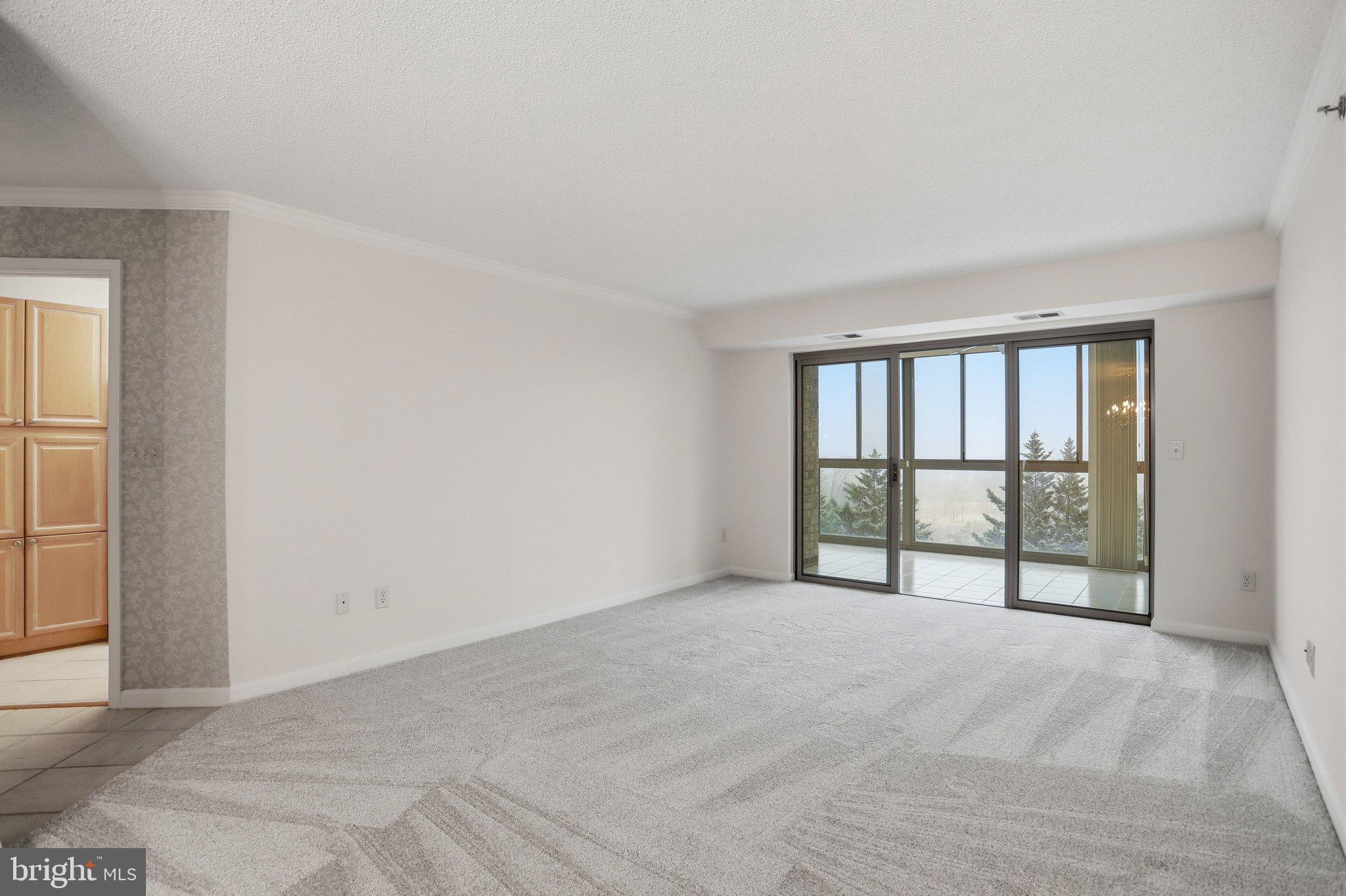 LANSDOWNE WOODS - Residential