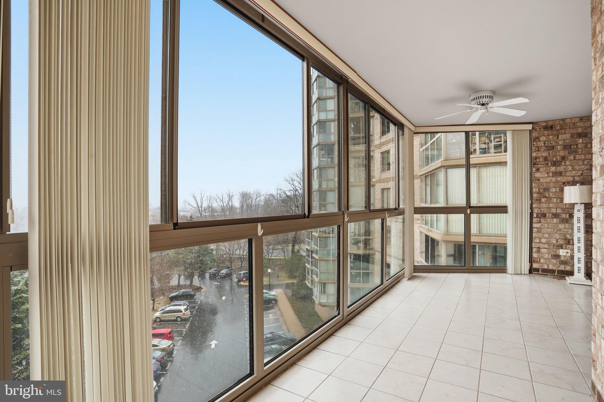 LANSDOWNE WOODS - Residential