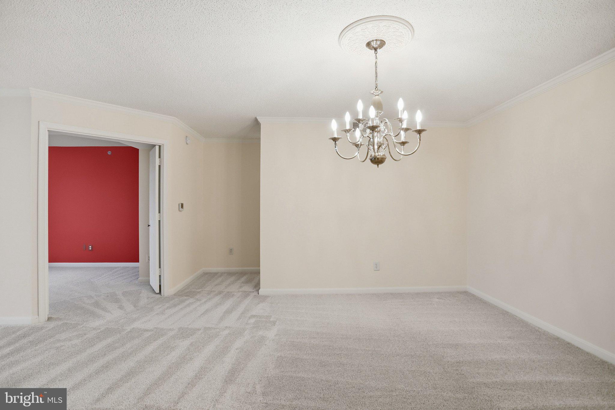 LANSDOWNE WOODS - Residential