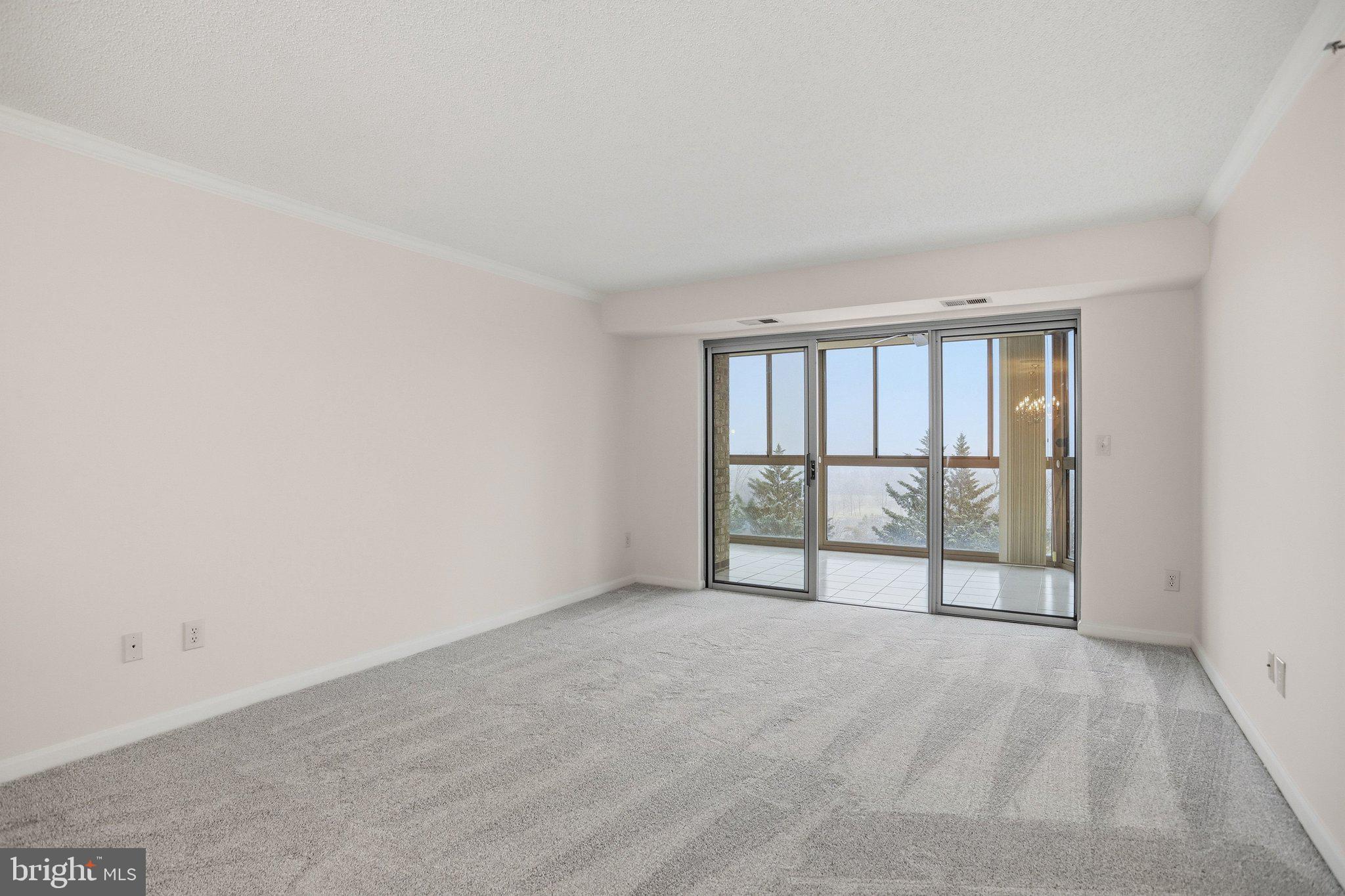 LANSDOWNE WOODS - Residential