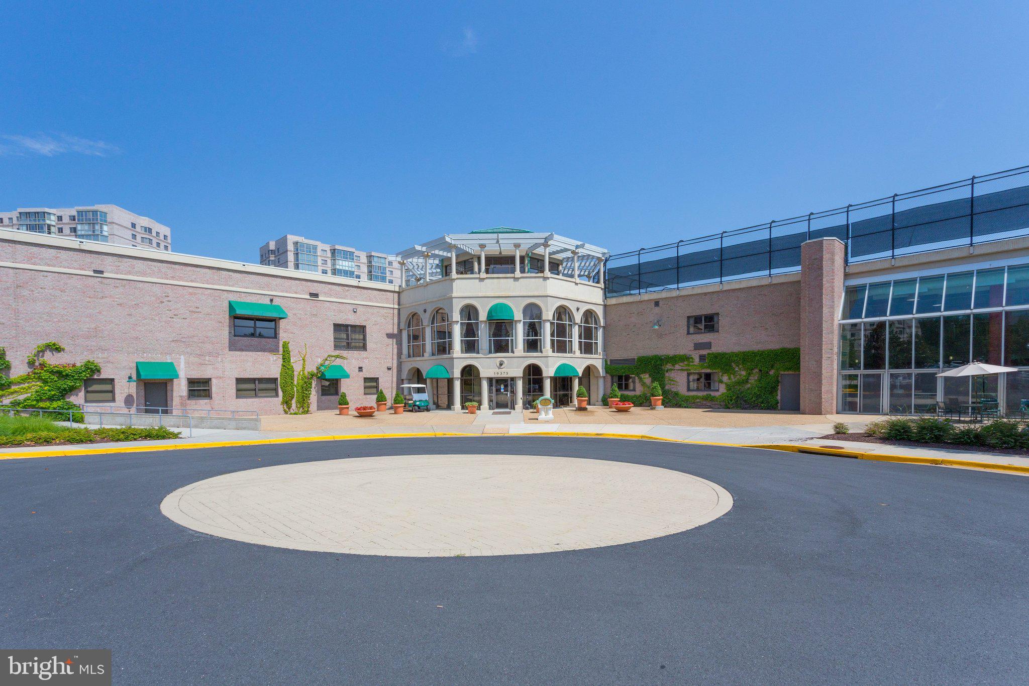 LANSDOWNE WOODS - Residential