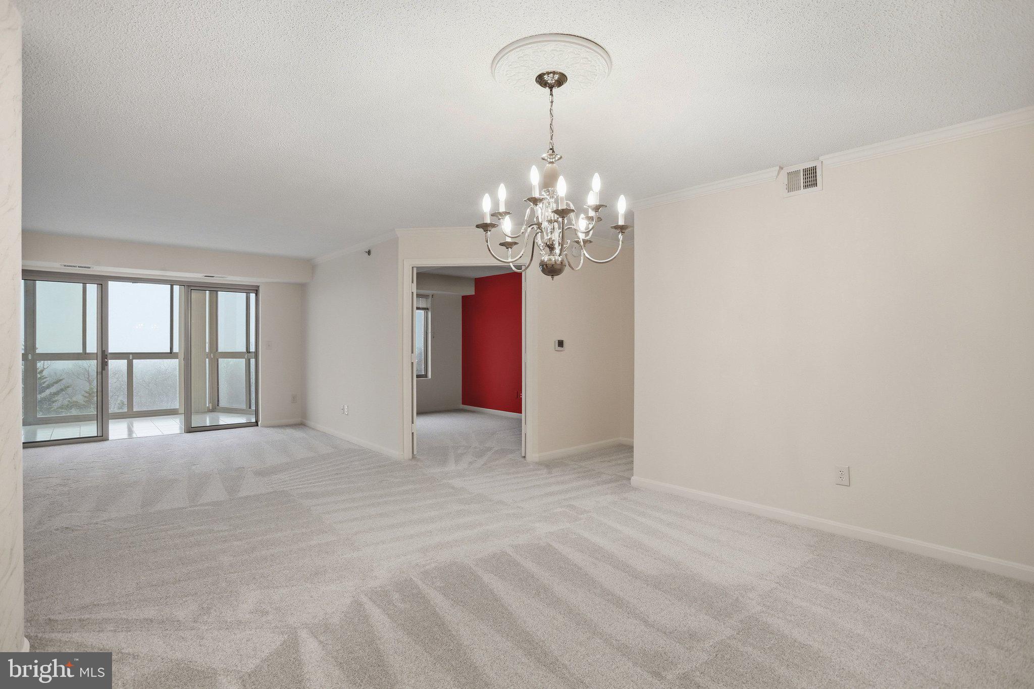 LANSDOWNE WOODS - Residential