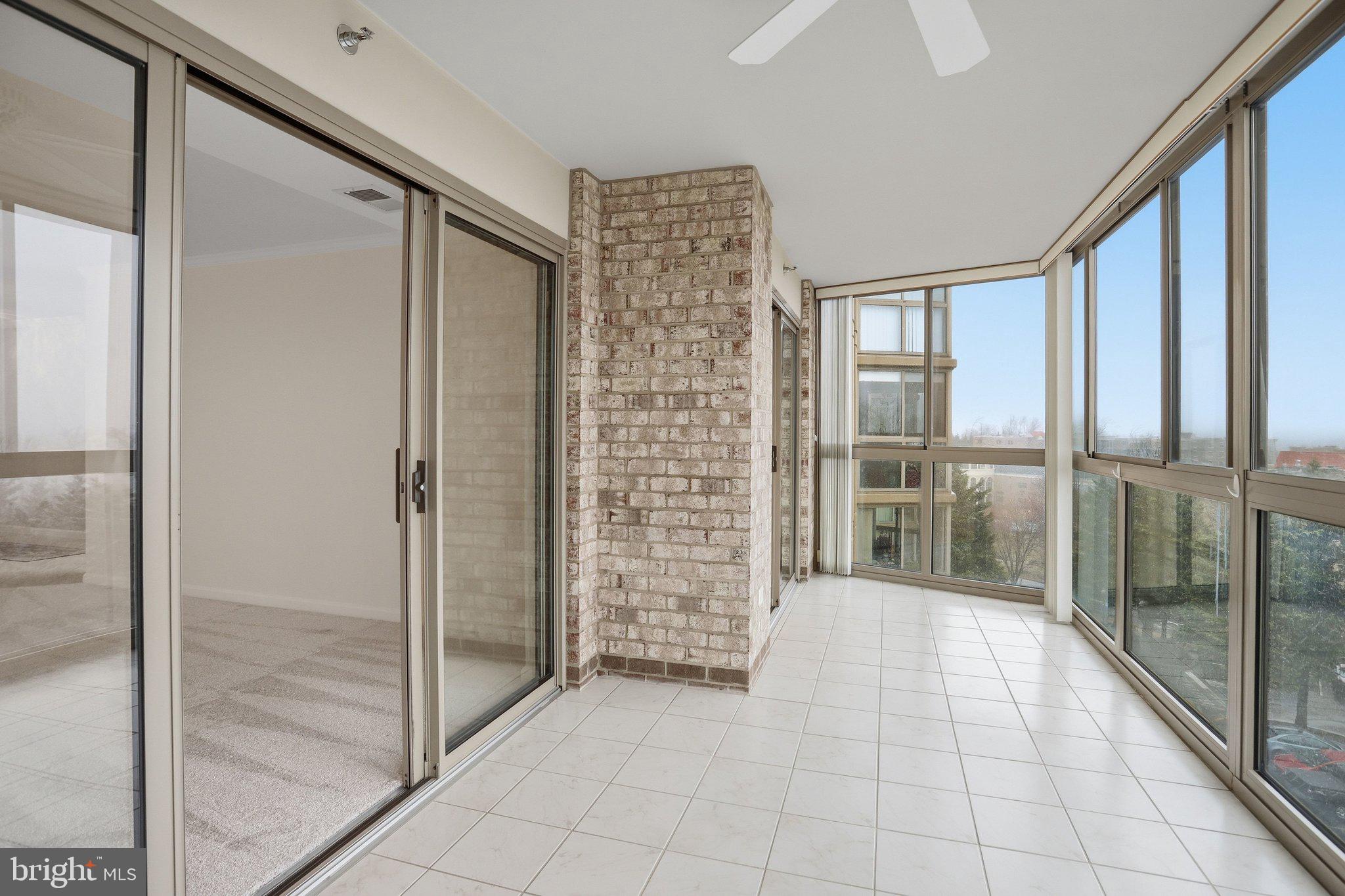 LANSDOWNE WOODS - Residential