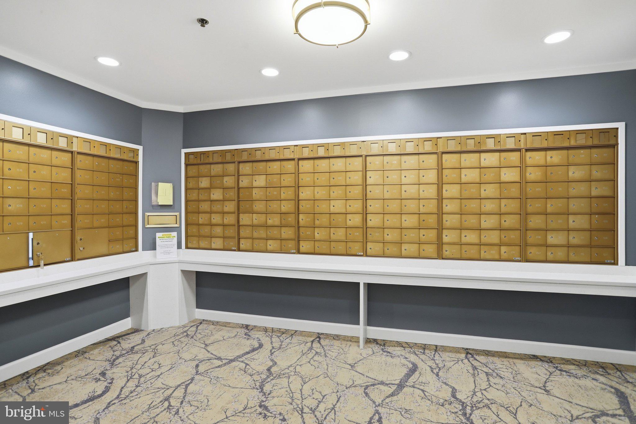 LANSDOWNE WOODS - Residential