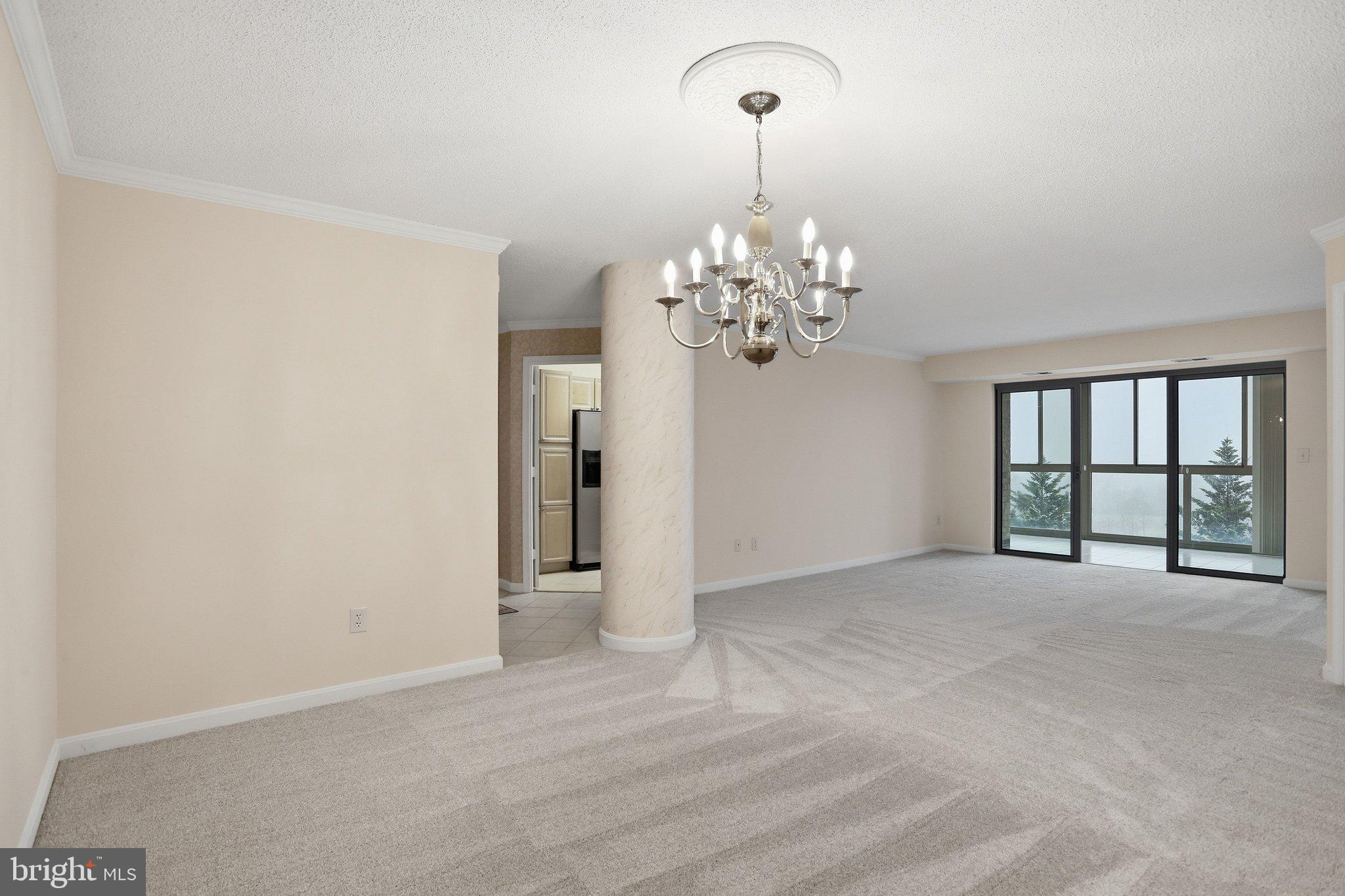 LANSDOWNE WOODS - Residential