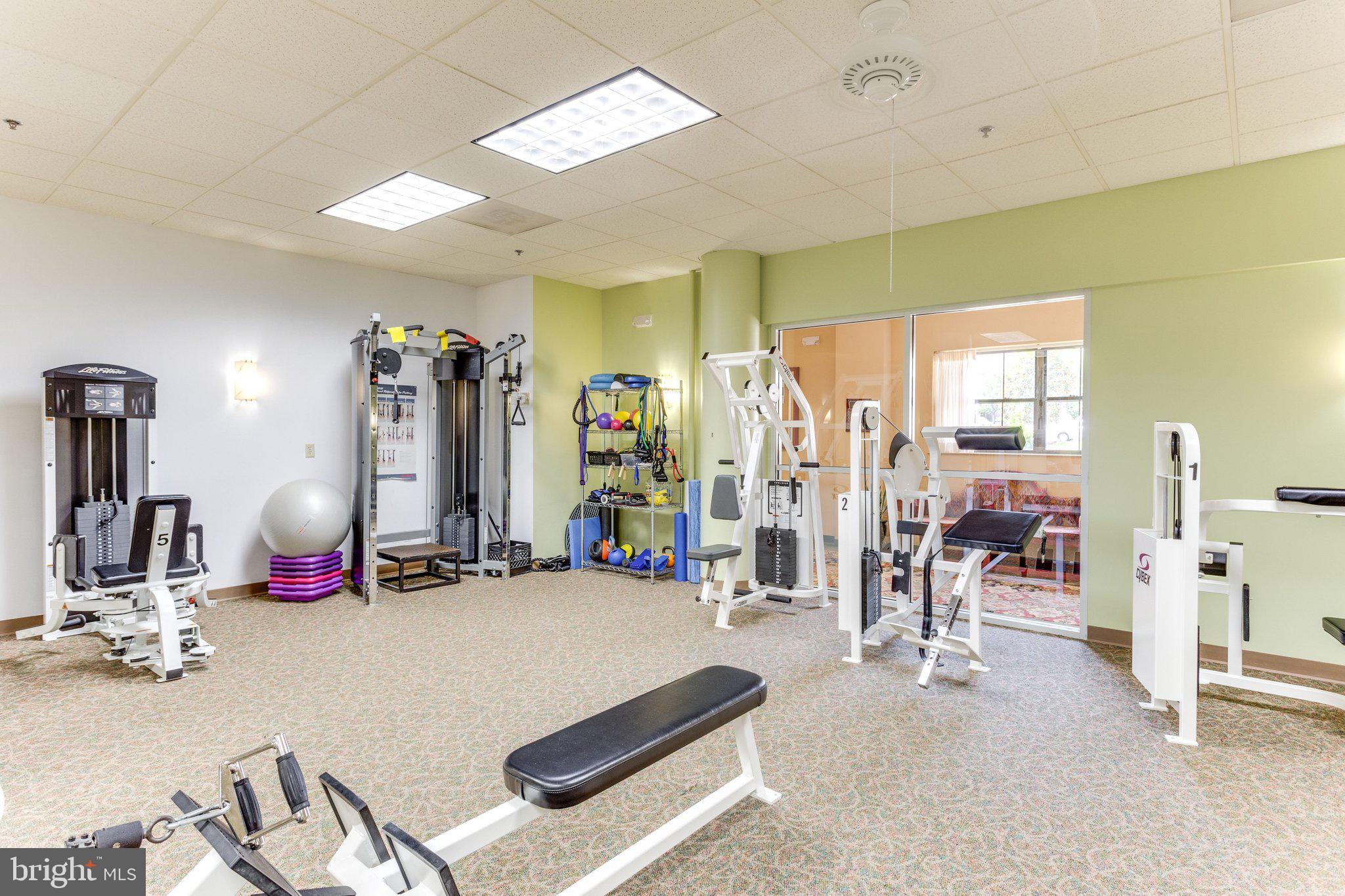 LANSDOWNE WOODS - Residential