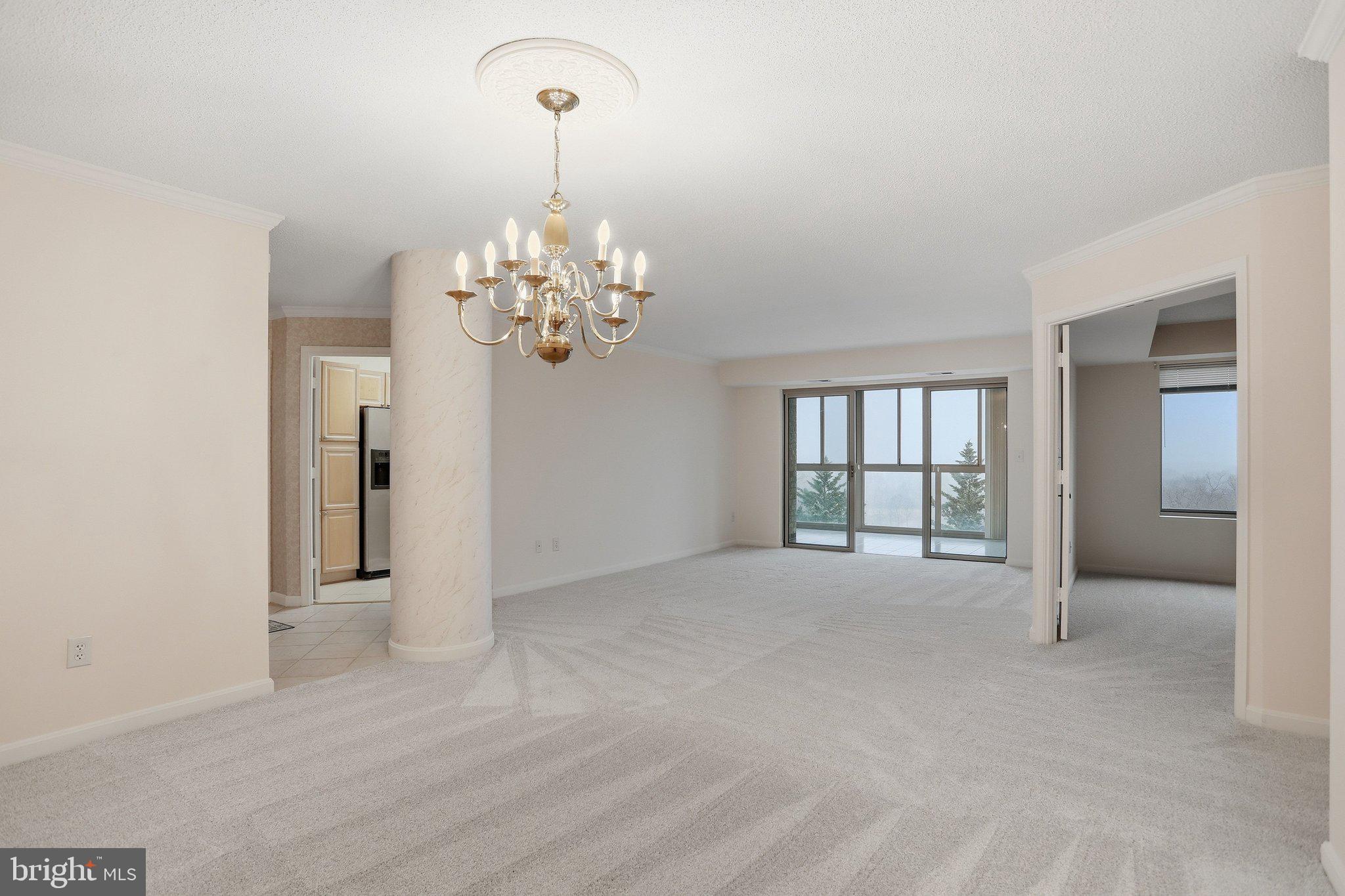 LANSDOWNE WOODS - Residential