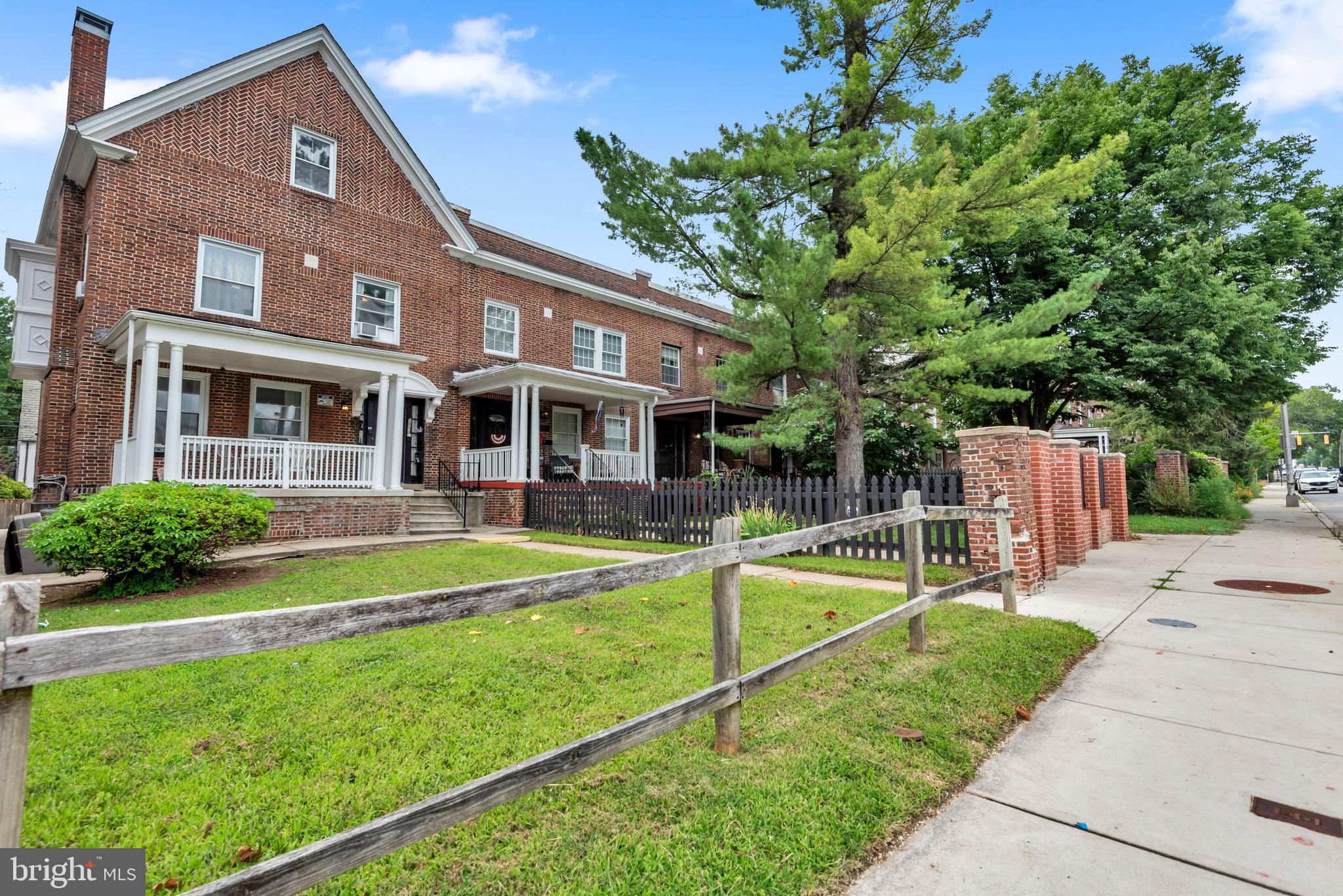3800 GREENMOUNT AVENUE 4