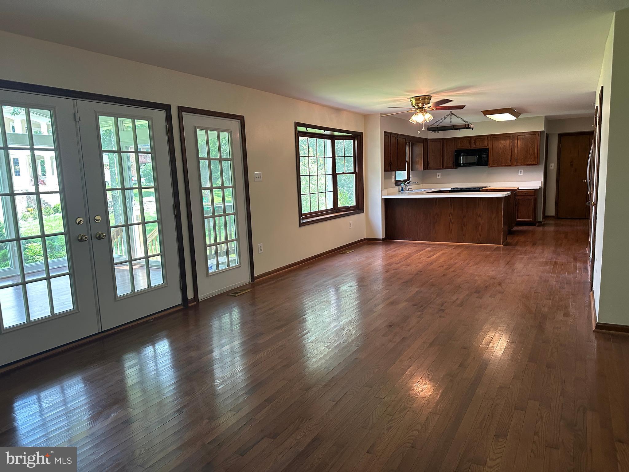 502 CASTLERAY CIRCLE