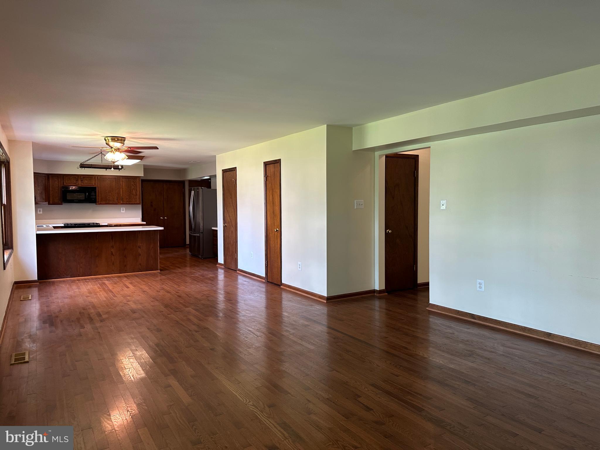 502 CASTLERAY CIRCLE
