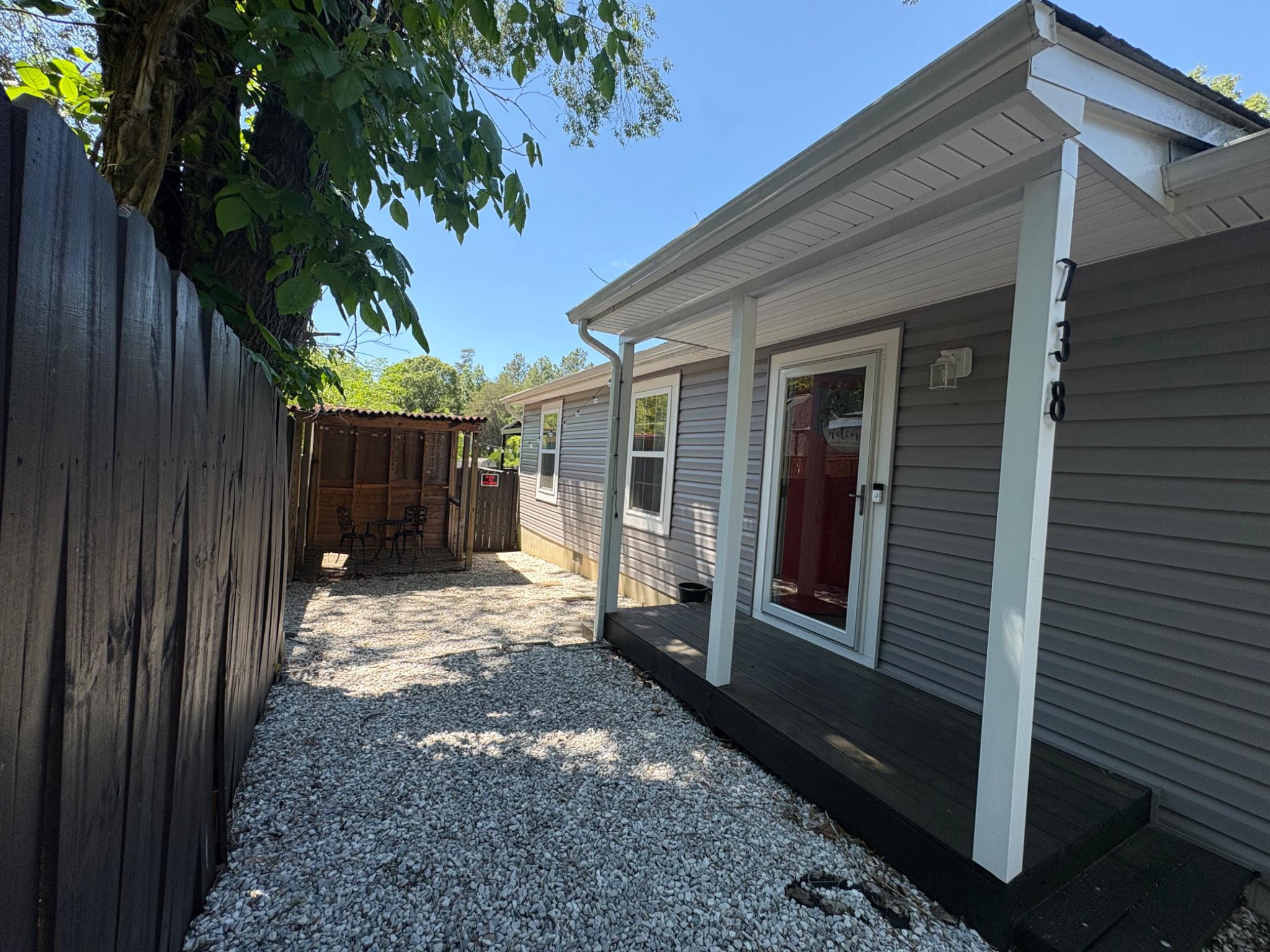 738 WHITE SANDS DRIVE