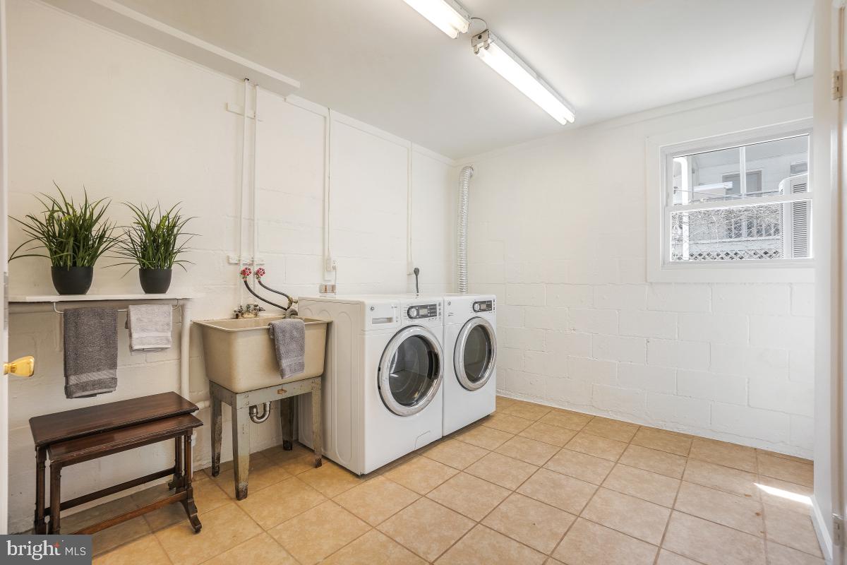 BEL PRE WOODS - Residential