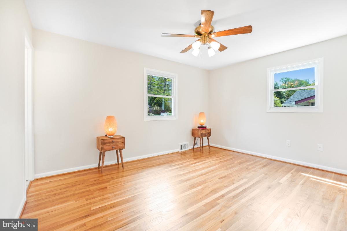 BEL PRE WOODS - Residential