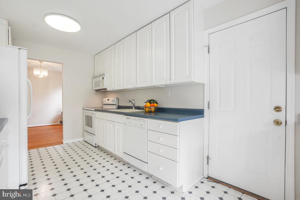 BEL PRE WOODS - Residential