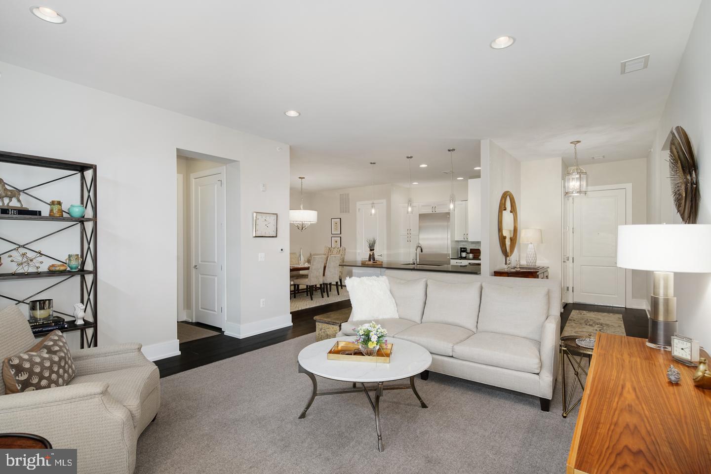 SOCIETY HILL - Residential