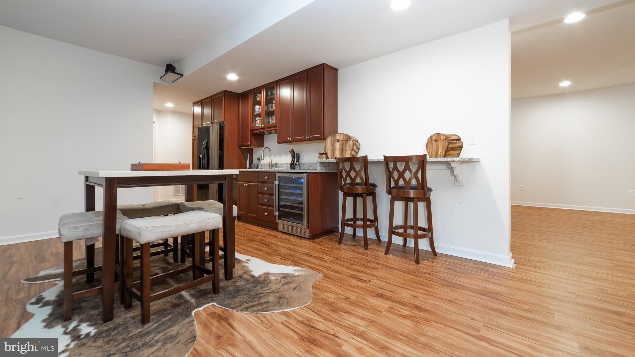 COMPASS POINTE - Residential