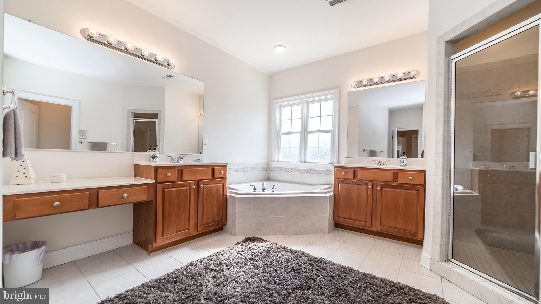 COMPASS POINTE - Residential