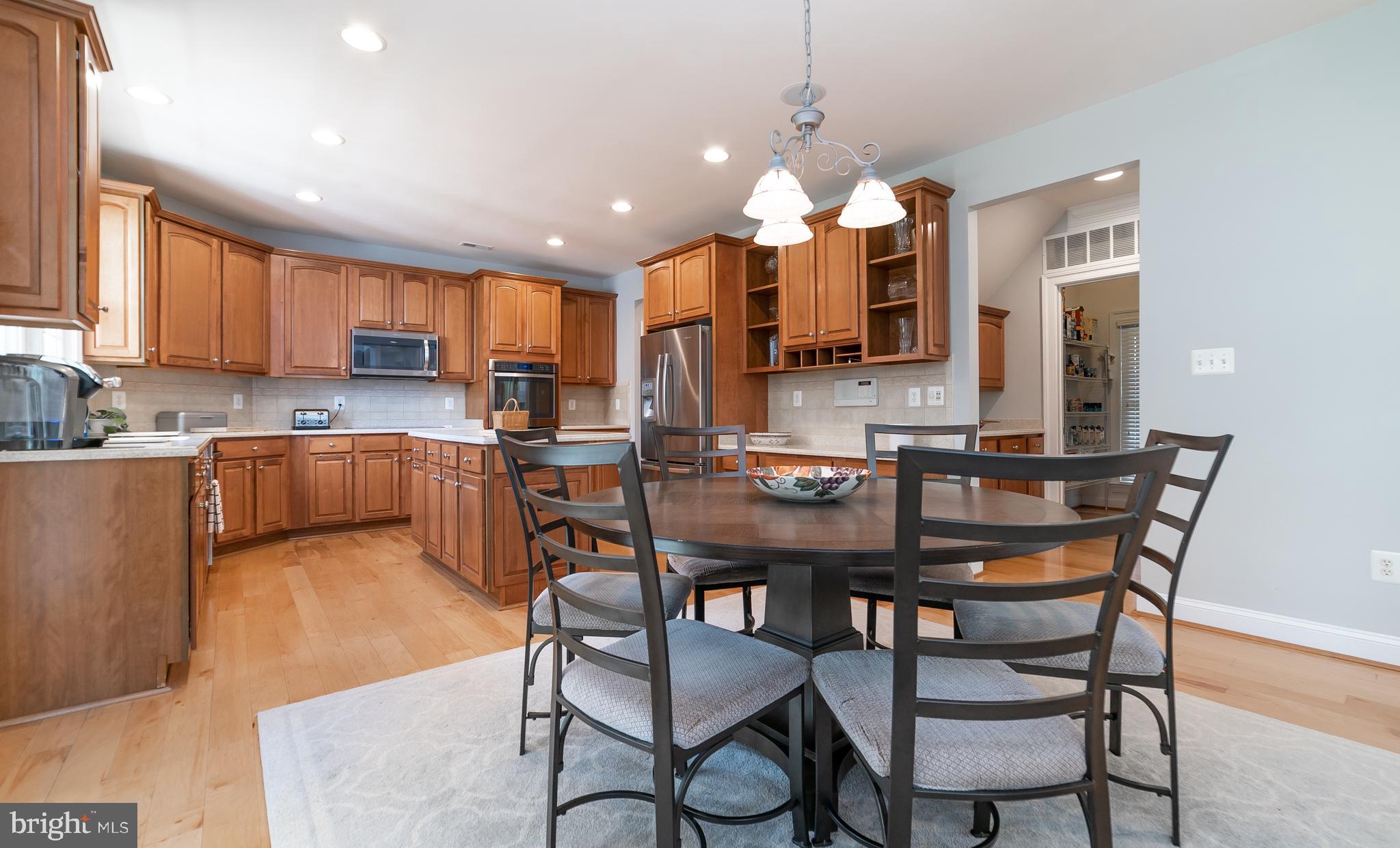 COMPASS POINTE - Residential