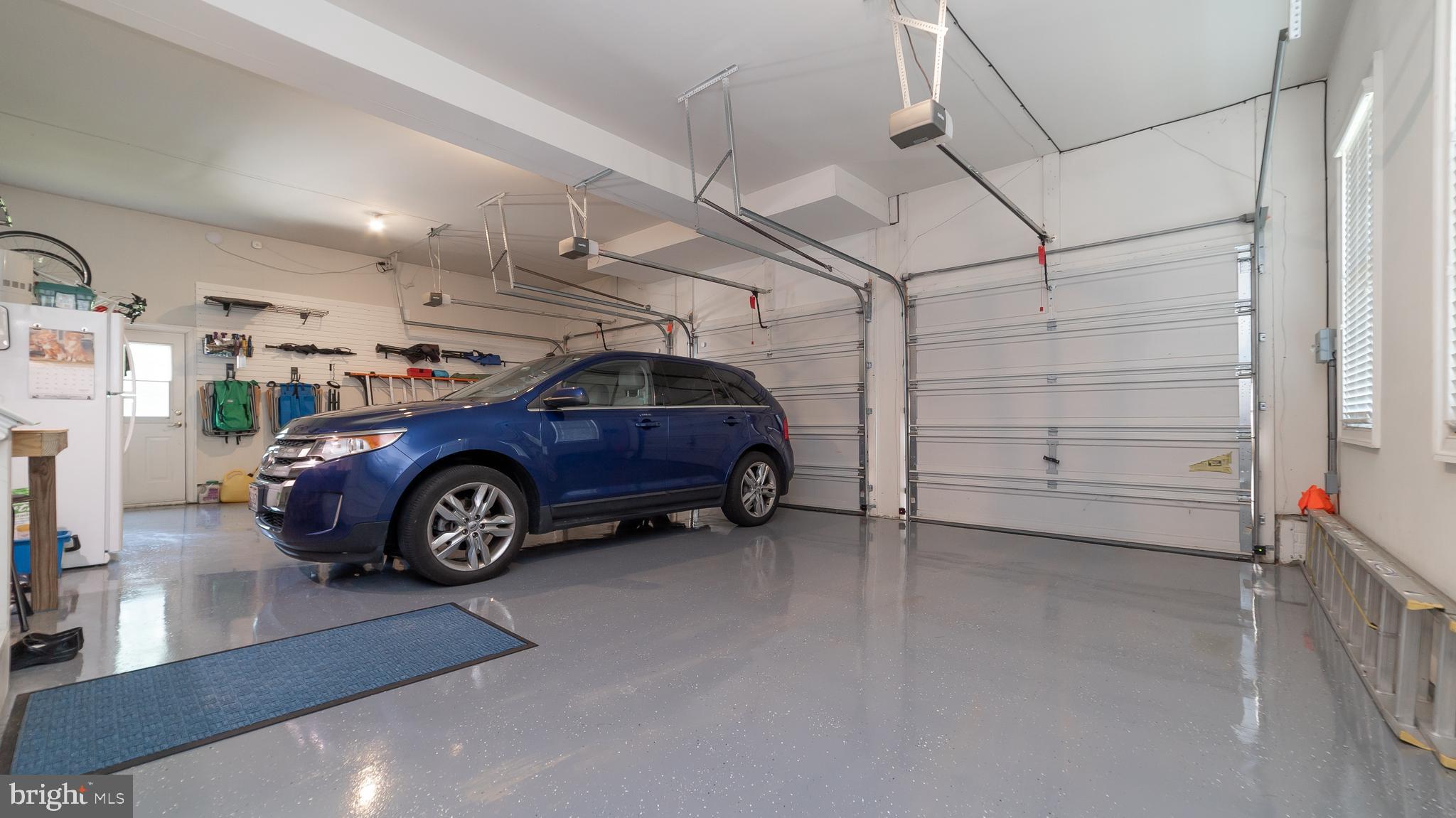 COMPASS POINTE - Residential