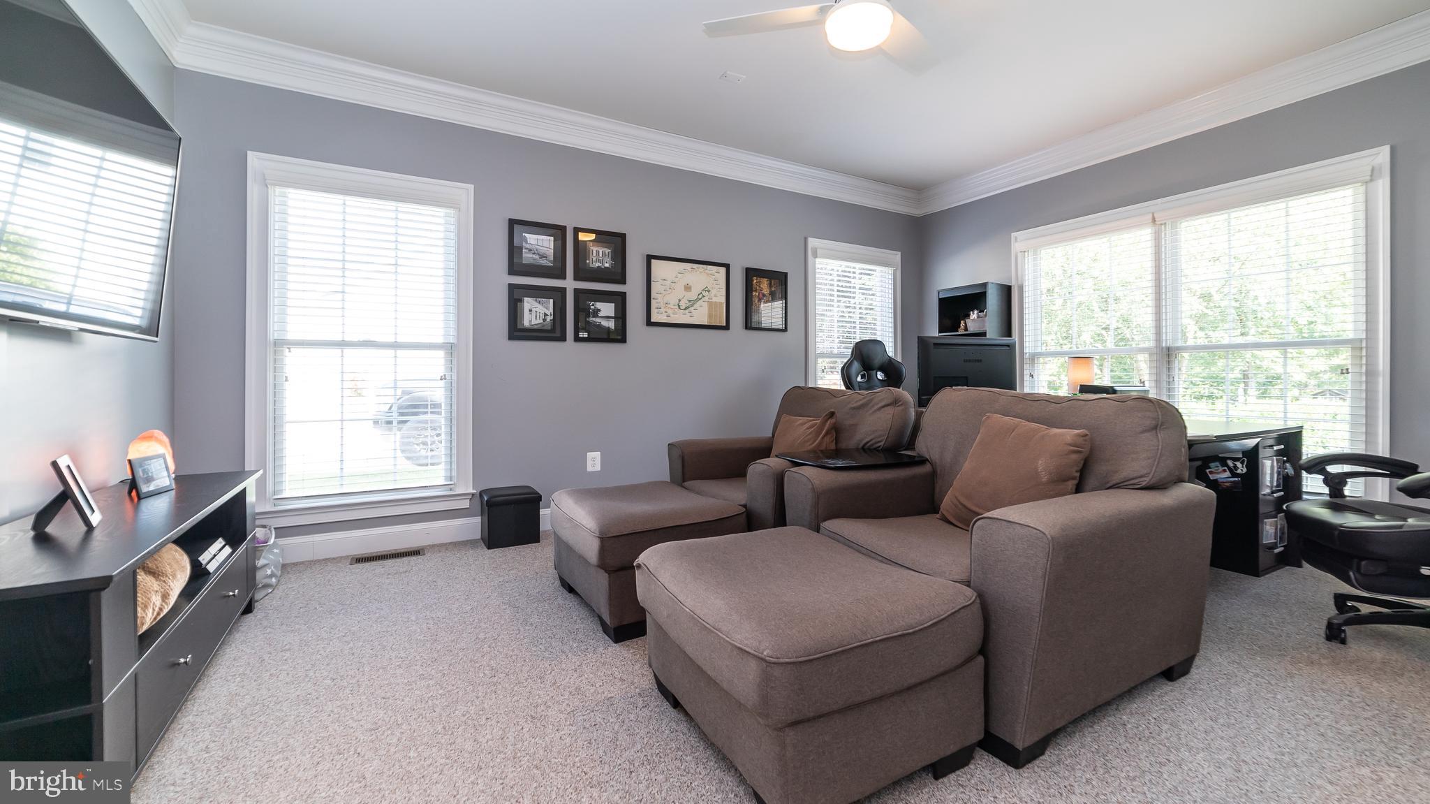 COMPASS POINTE - Residential