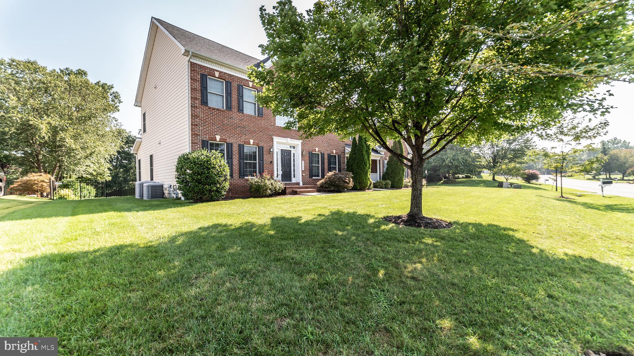 COMPASS POINTE - Residential