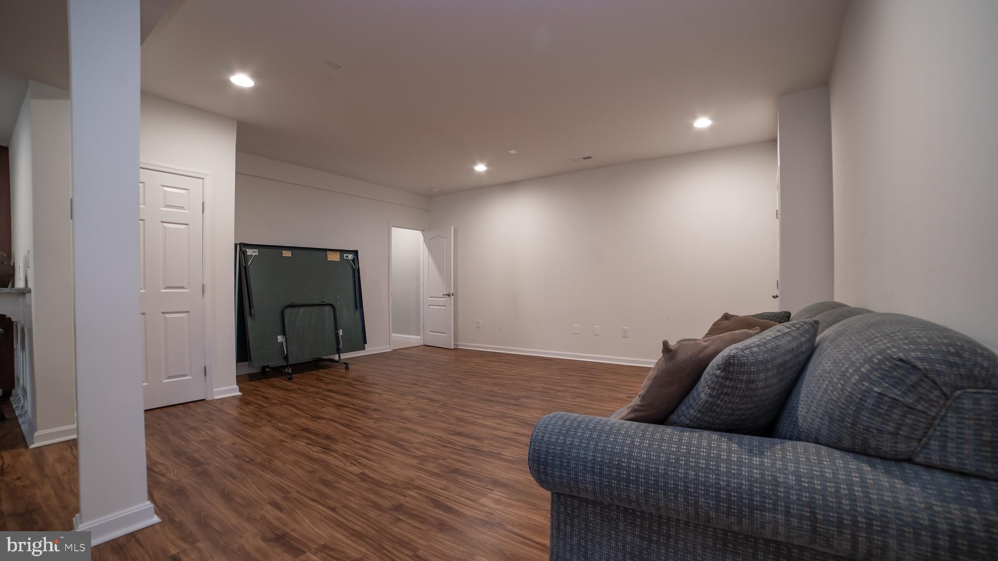 COMPASS POINTE - Residential