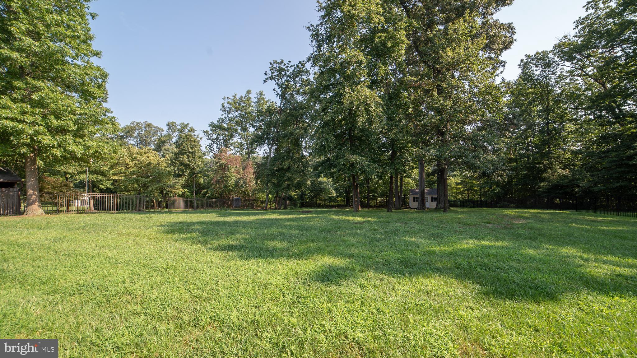 COMPASS POINTE - Residential