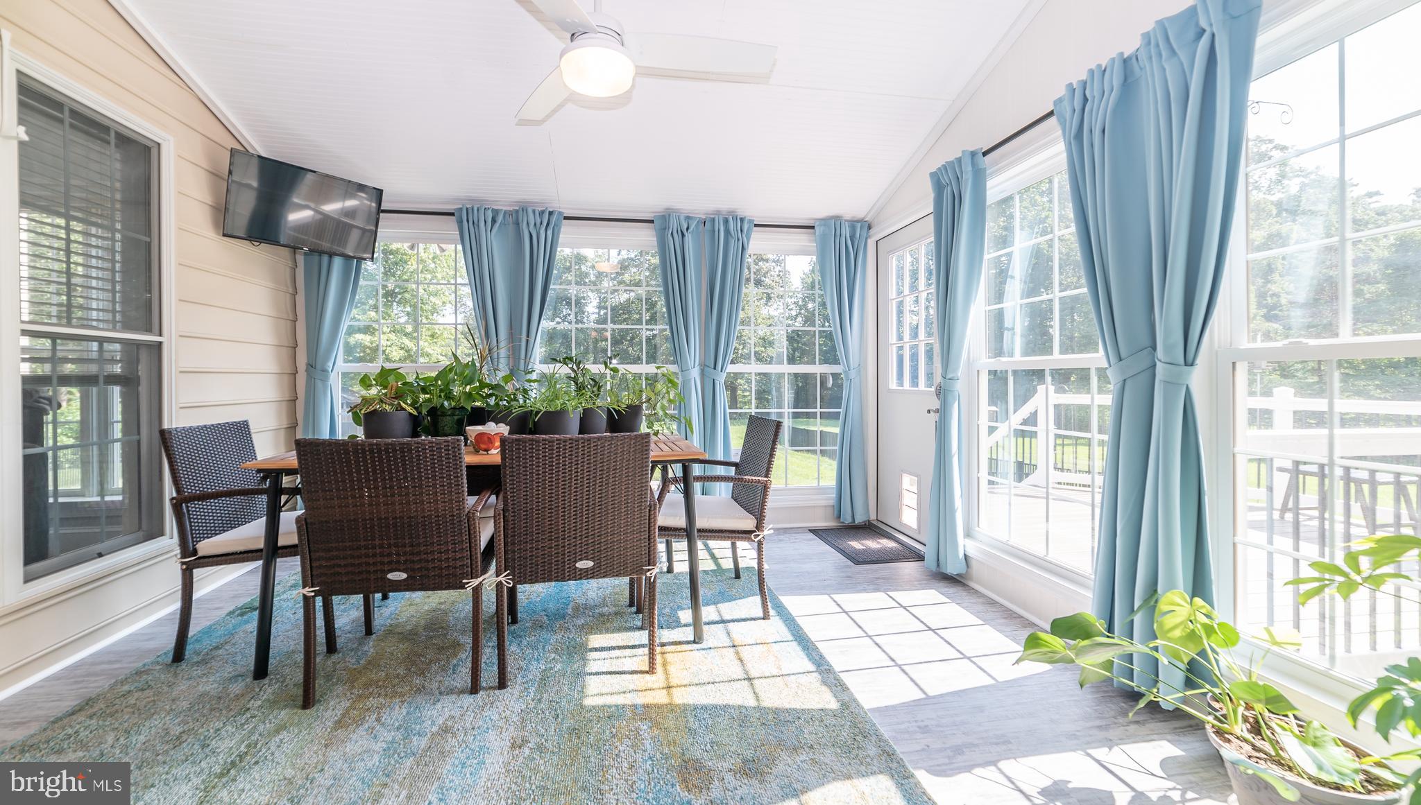 COMPASS POINTE - Residential