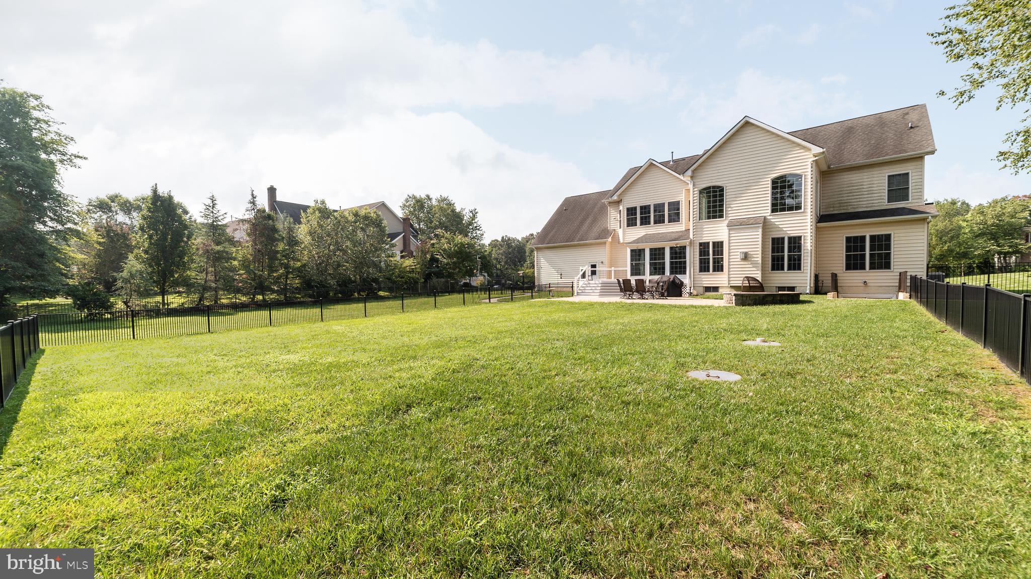 COMPASS POINTE - Residential