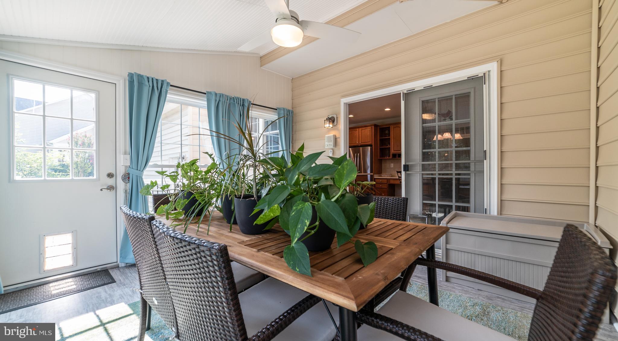 COMPASS POINTE - Residential