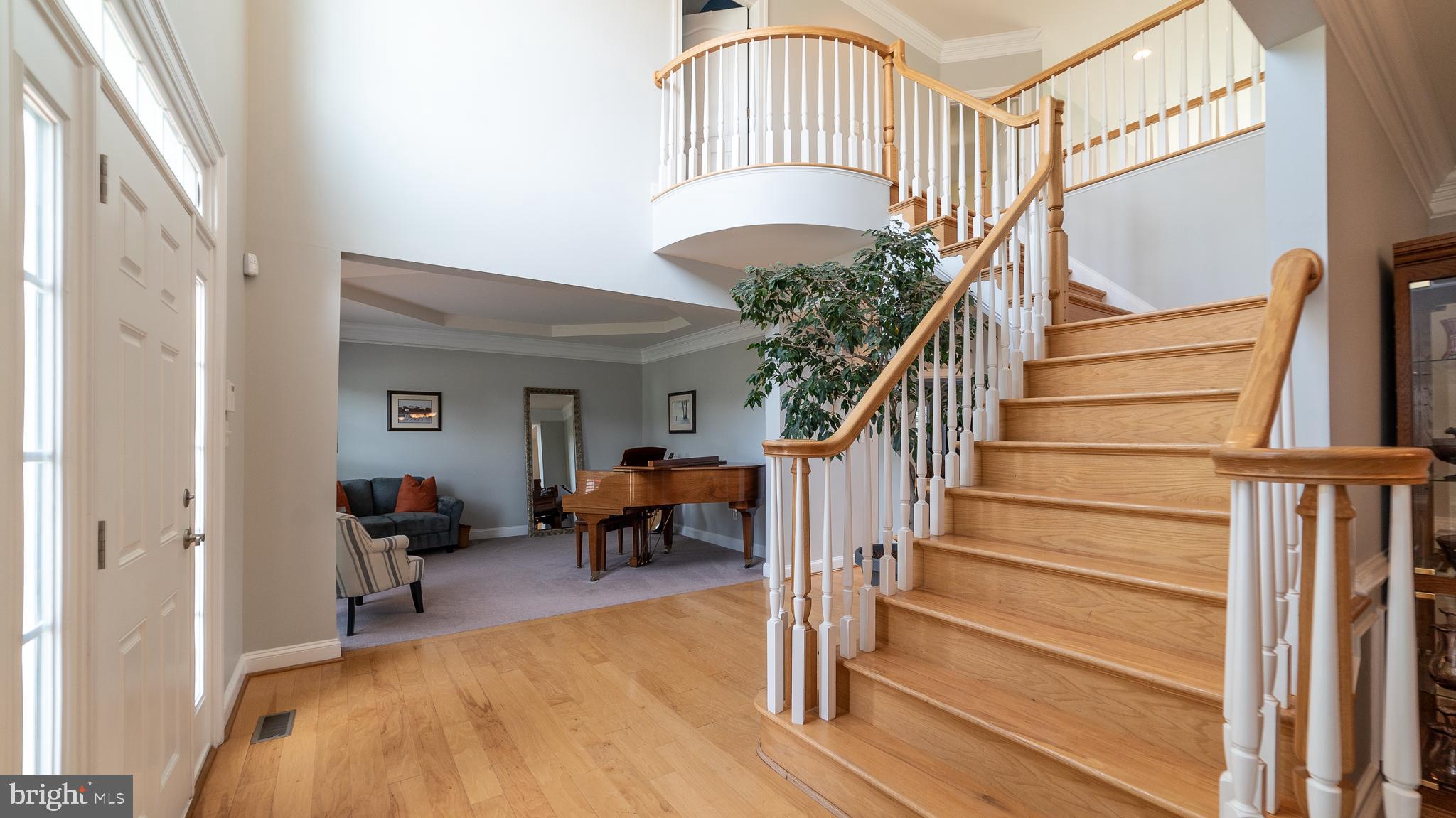 COMPASS POINTE - Residential