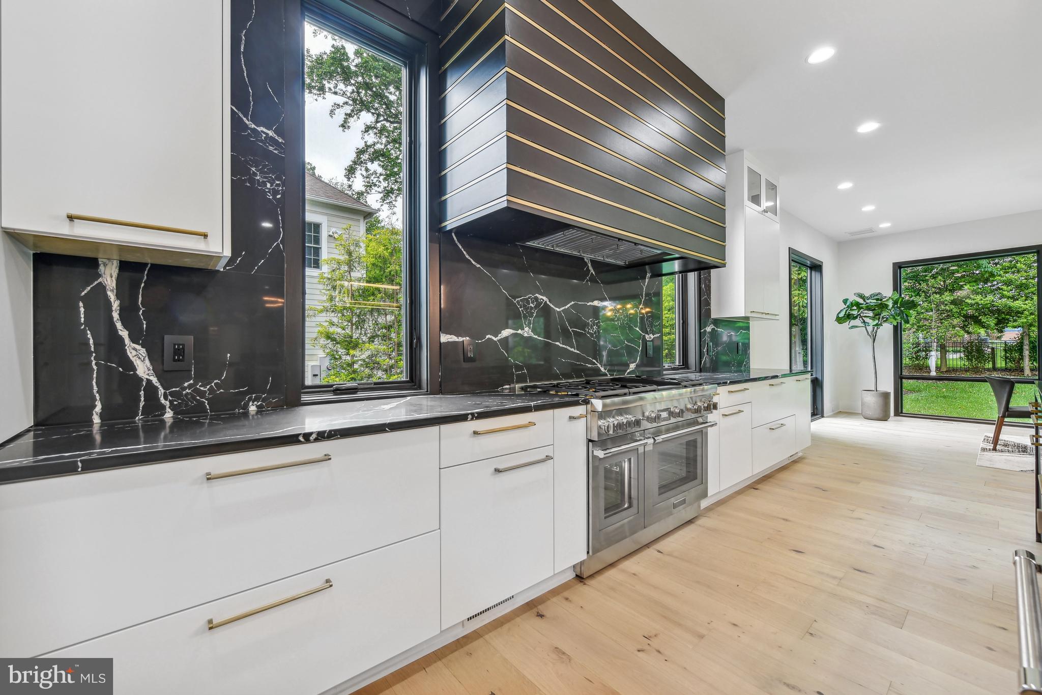 HANSBOROUGH - Residential