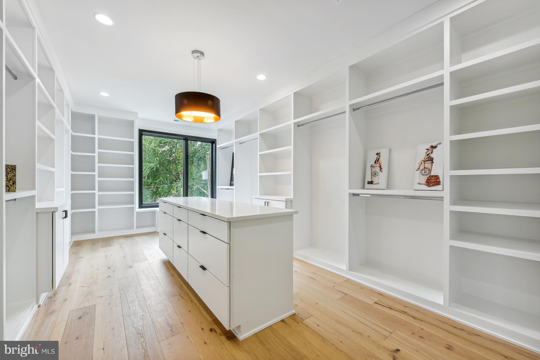 HANSBOROUGH - Residential