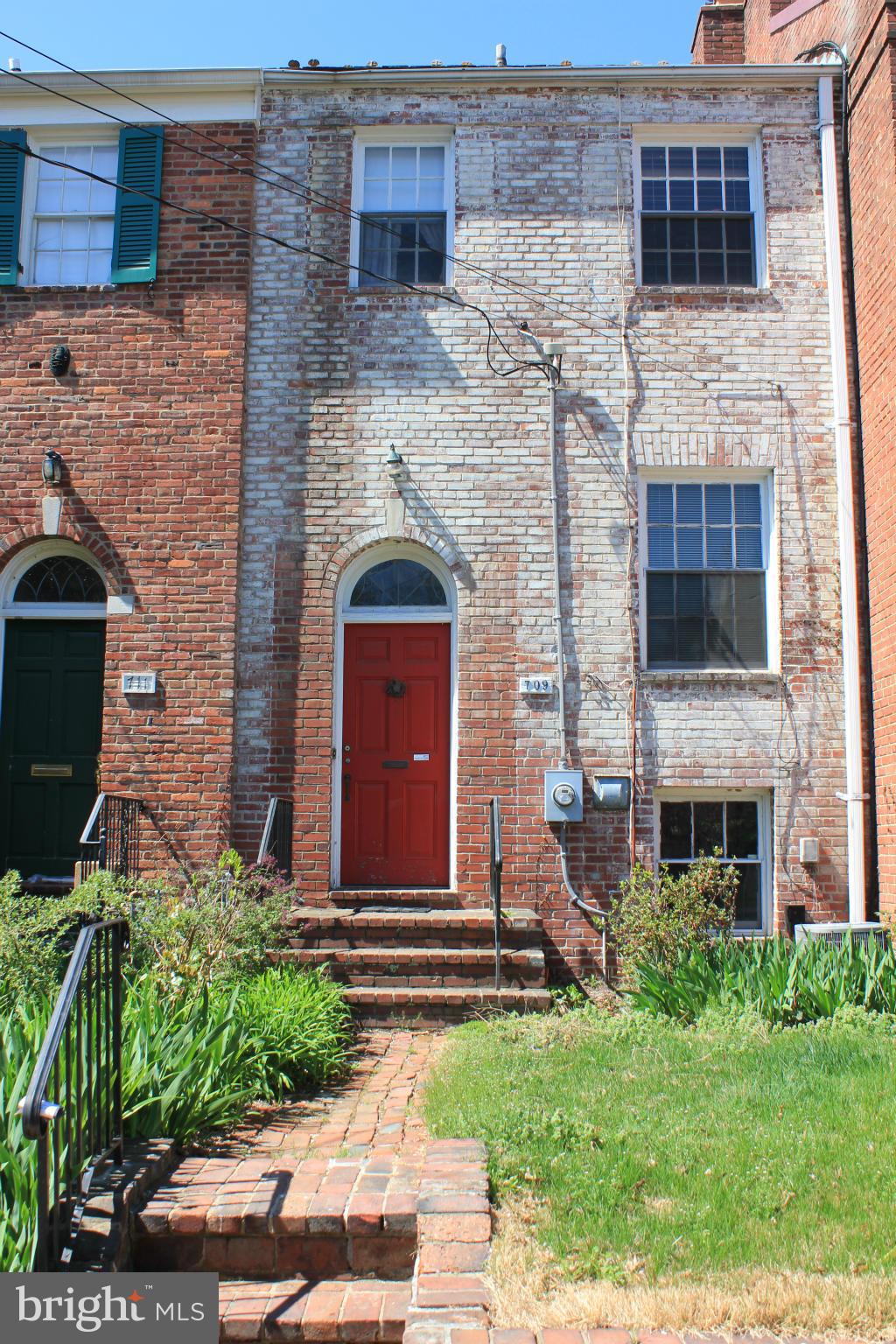 YATES GARDENS - Residential