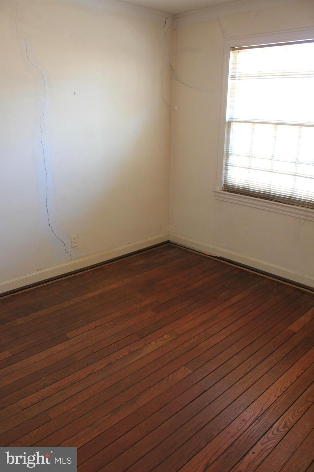 YATES GARDENS - Residential