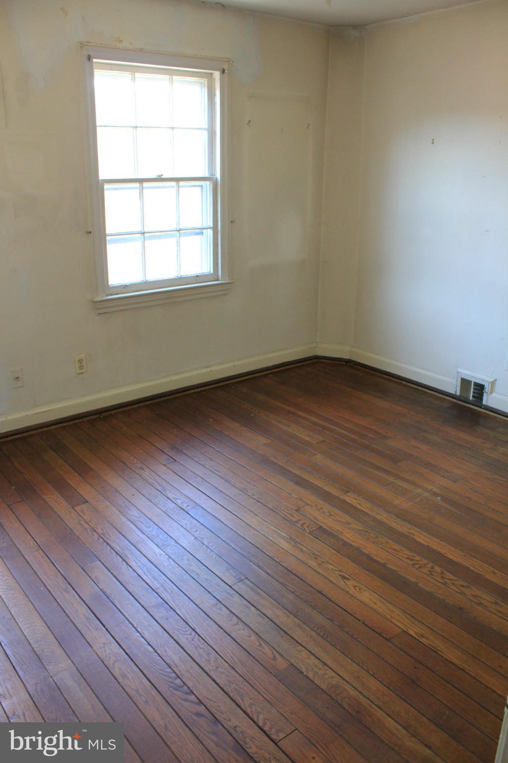 YATES GARDENS - Residential