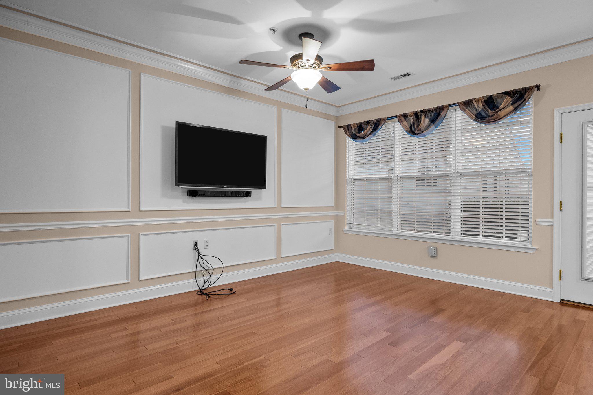 HERITAGE CR ESTS - Residential