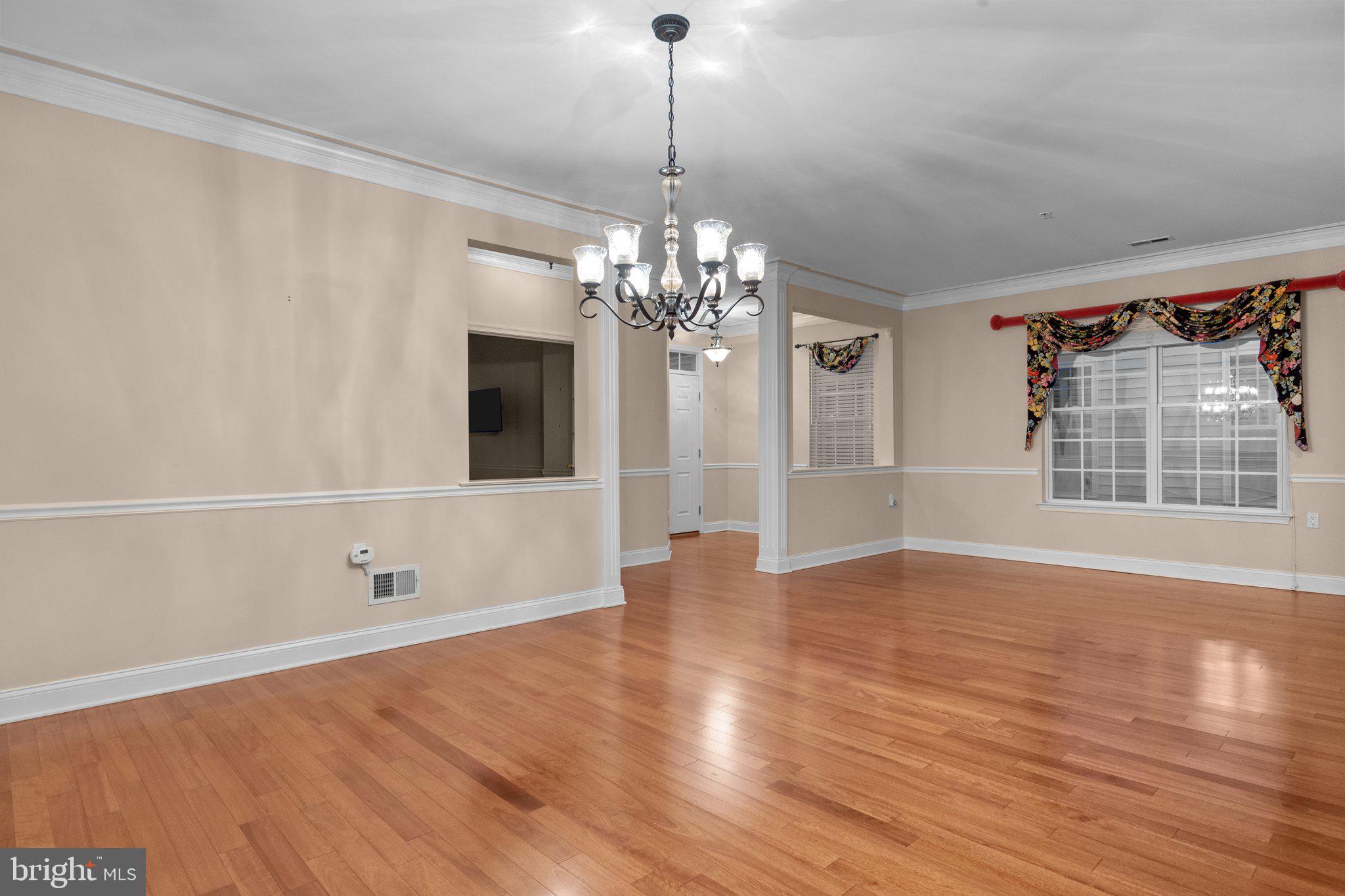 HERITAGE CR ESTS - Residential