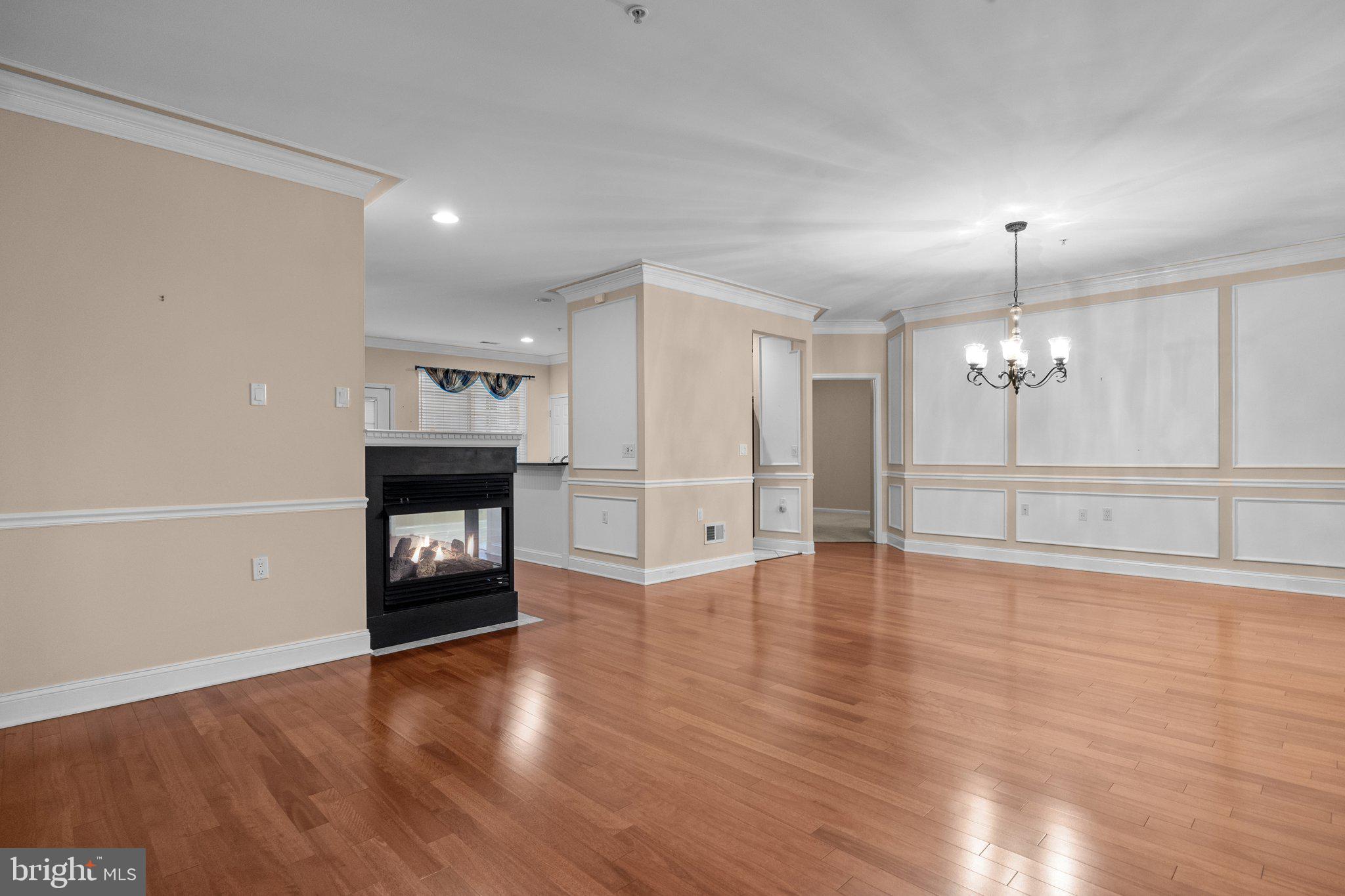 HERITAGE CR ESTS - Residential