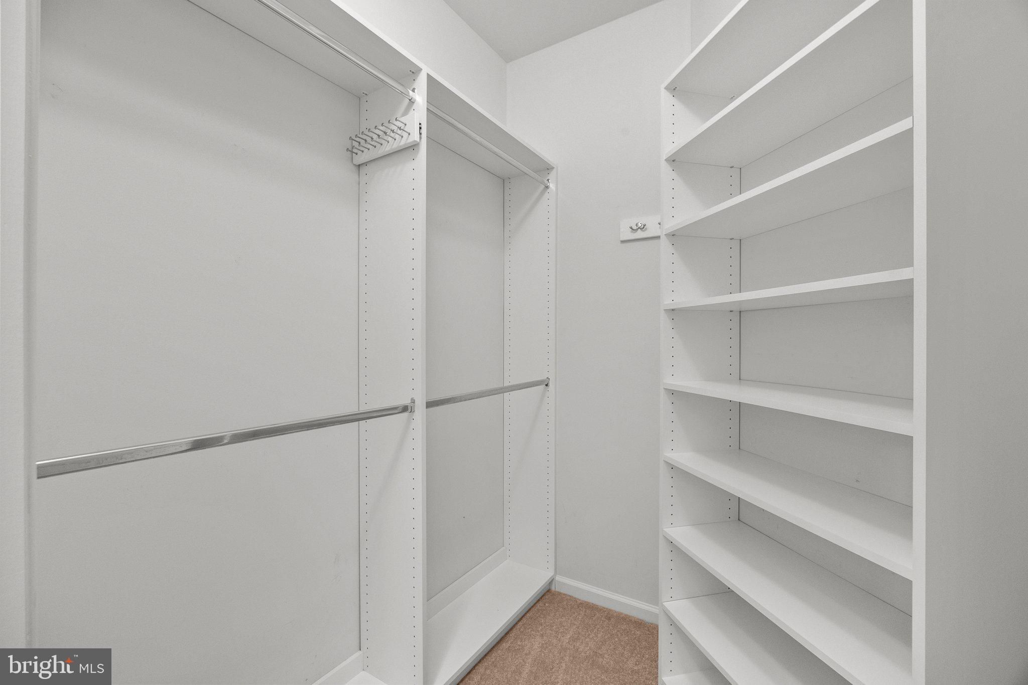 HERITAGE CR ESTS - Residential