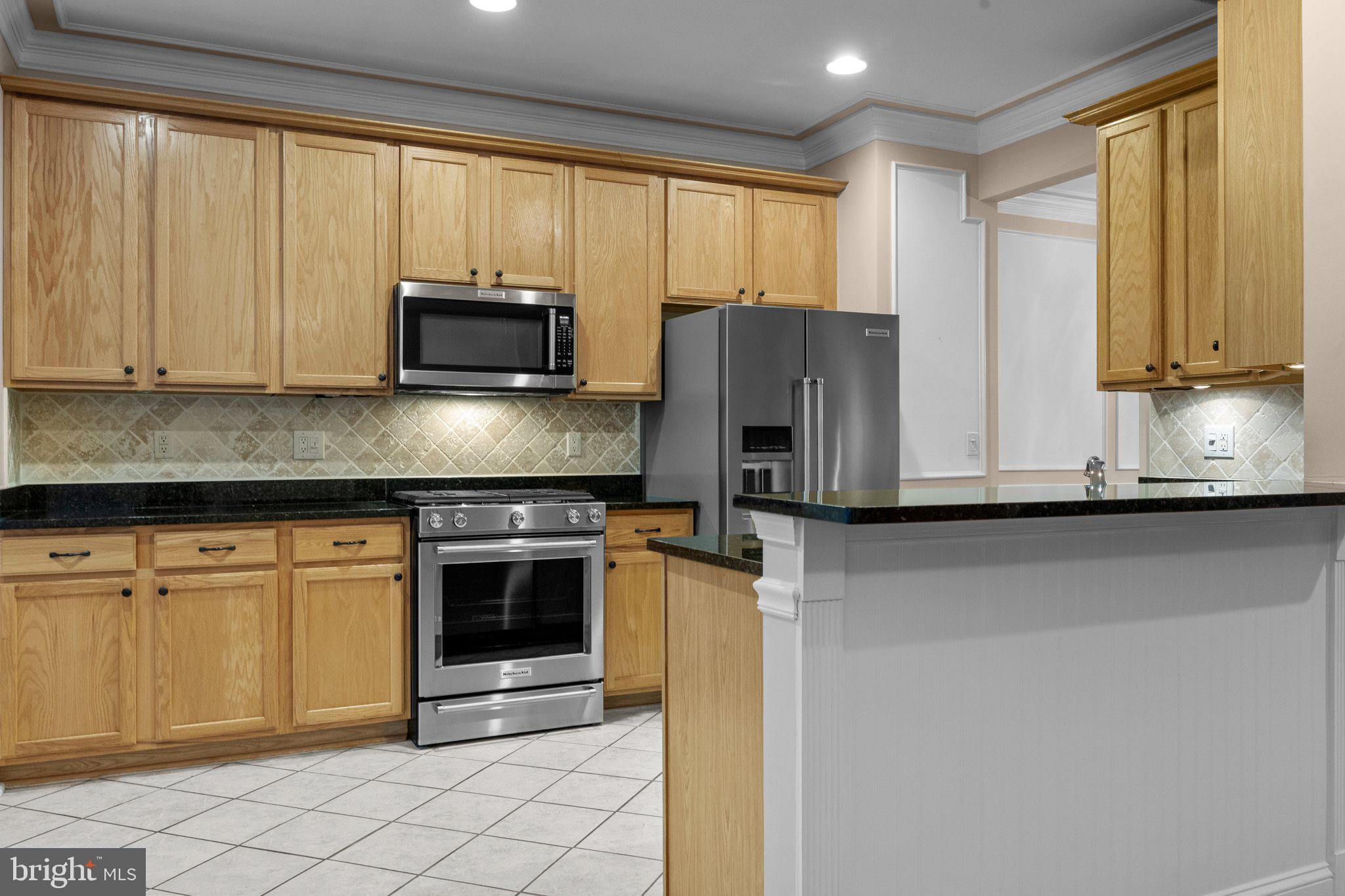 HERITAGE CR ESTS - Residential