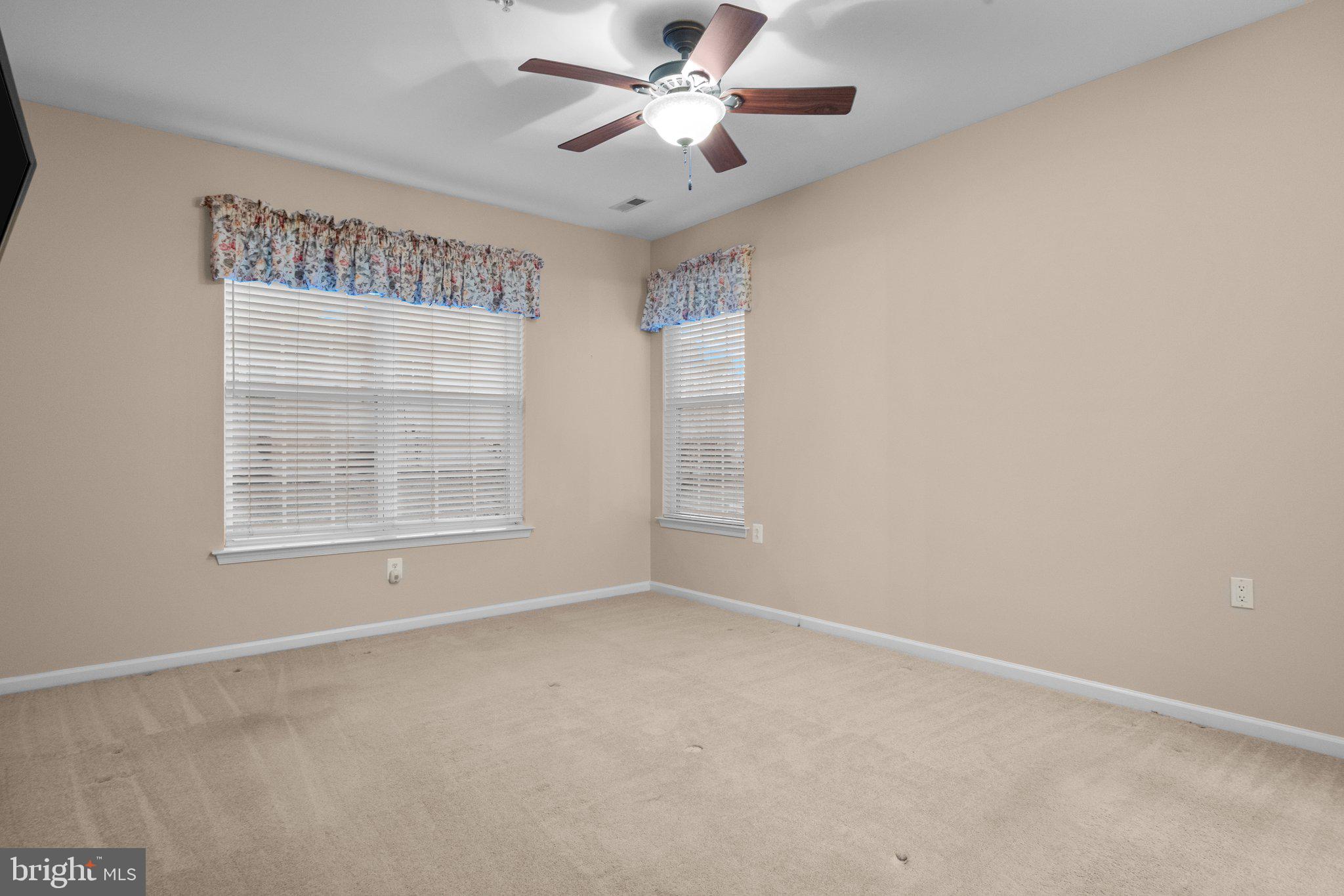 HERITAGE CR ESTS - Residential