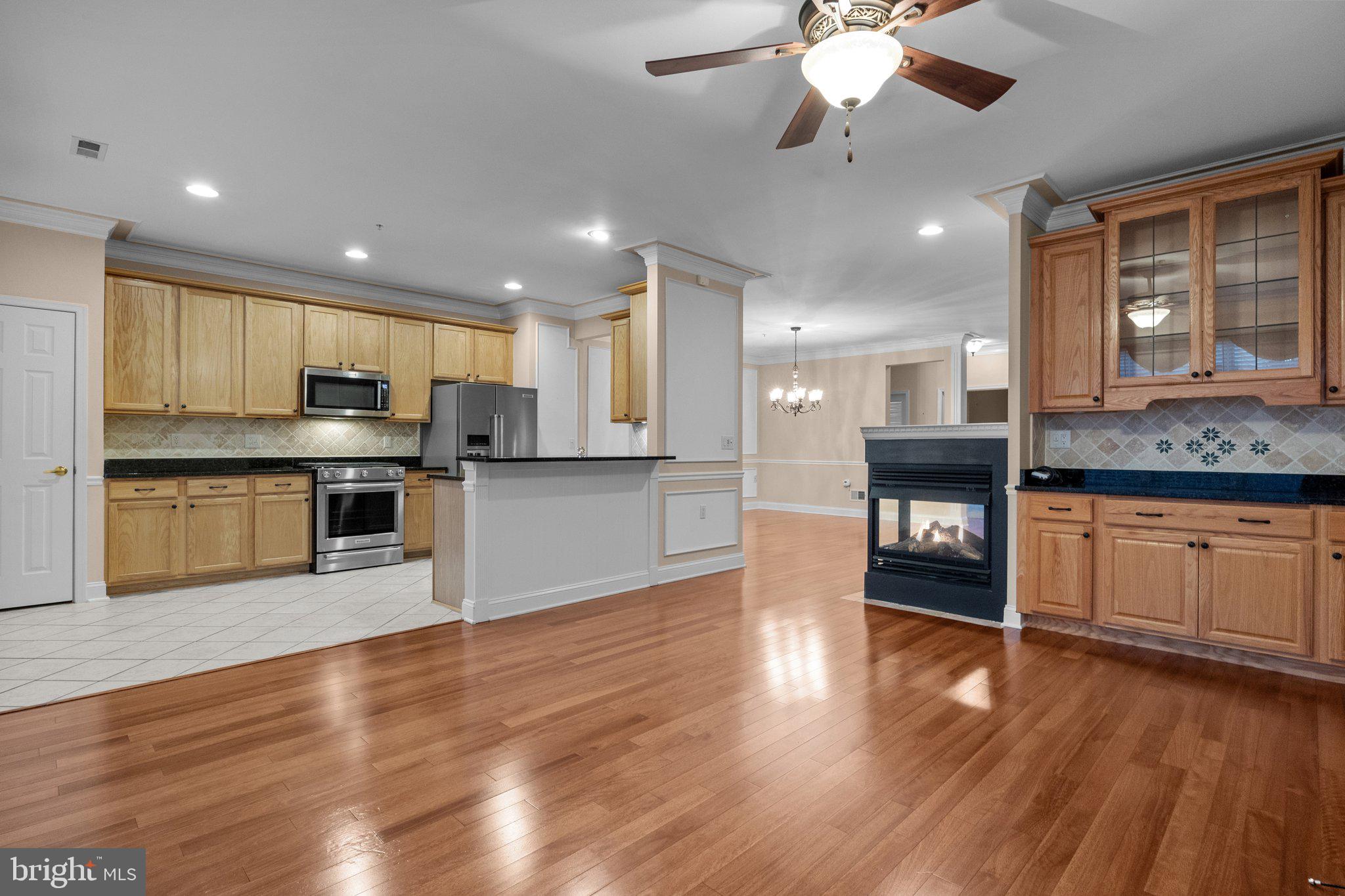 HERITAGE CR ESTS - Residential