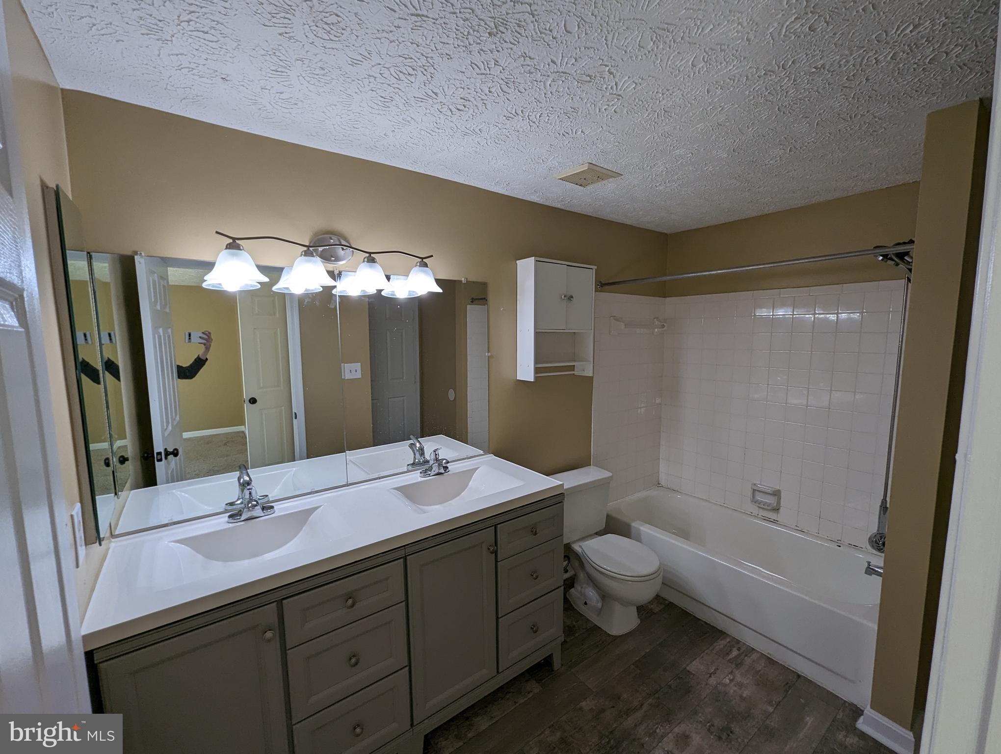 CHESTNUT HILL COVE - Residential