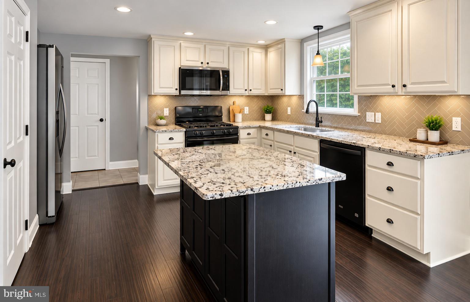 222 BAINBRIDGE CIRCLE