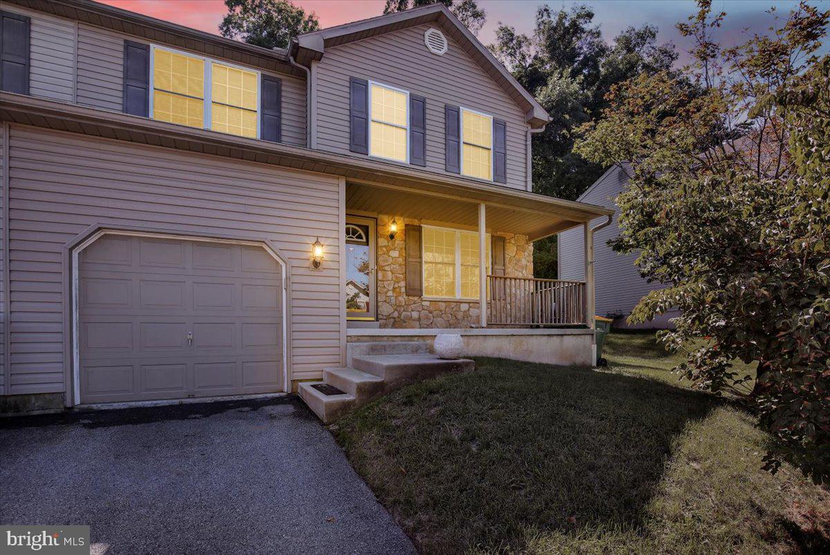 222 BAINBRIDGE CIRCLE